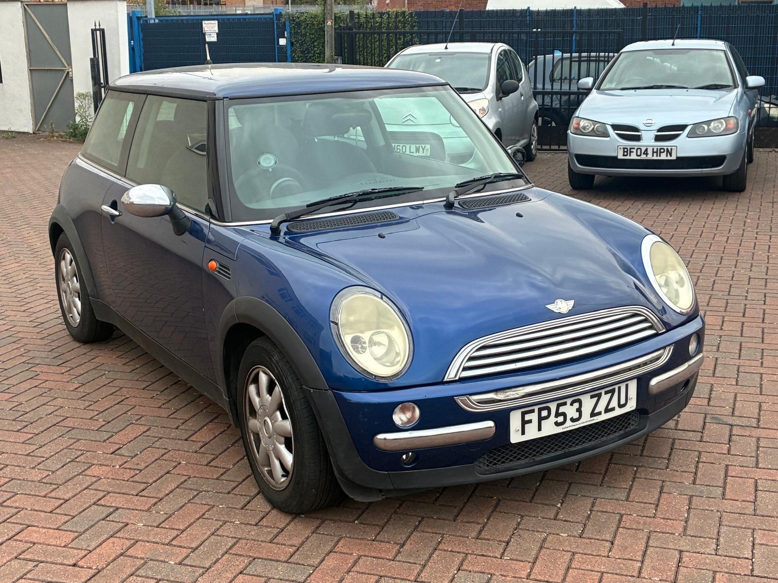 Mini Hatch view 3