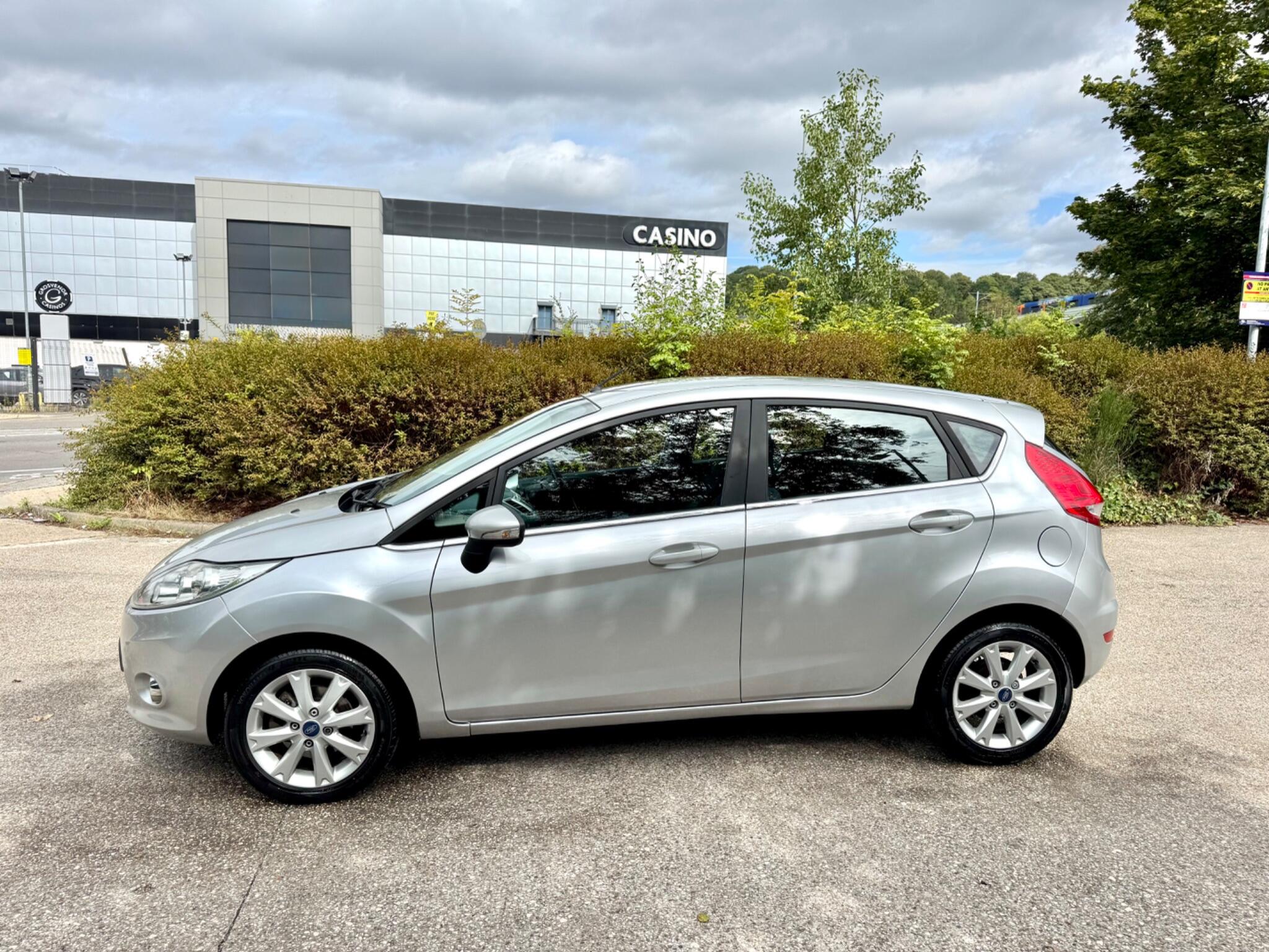 Ford Fiesta view 9