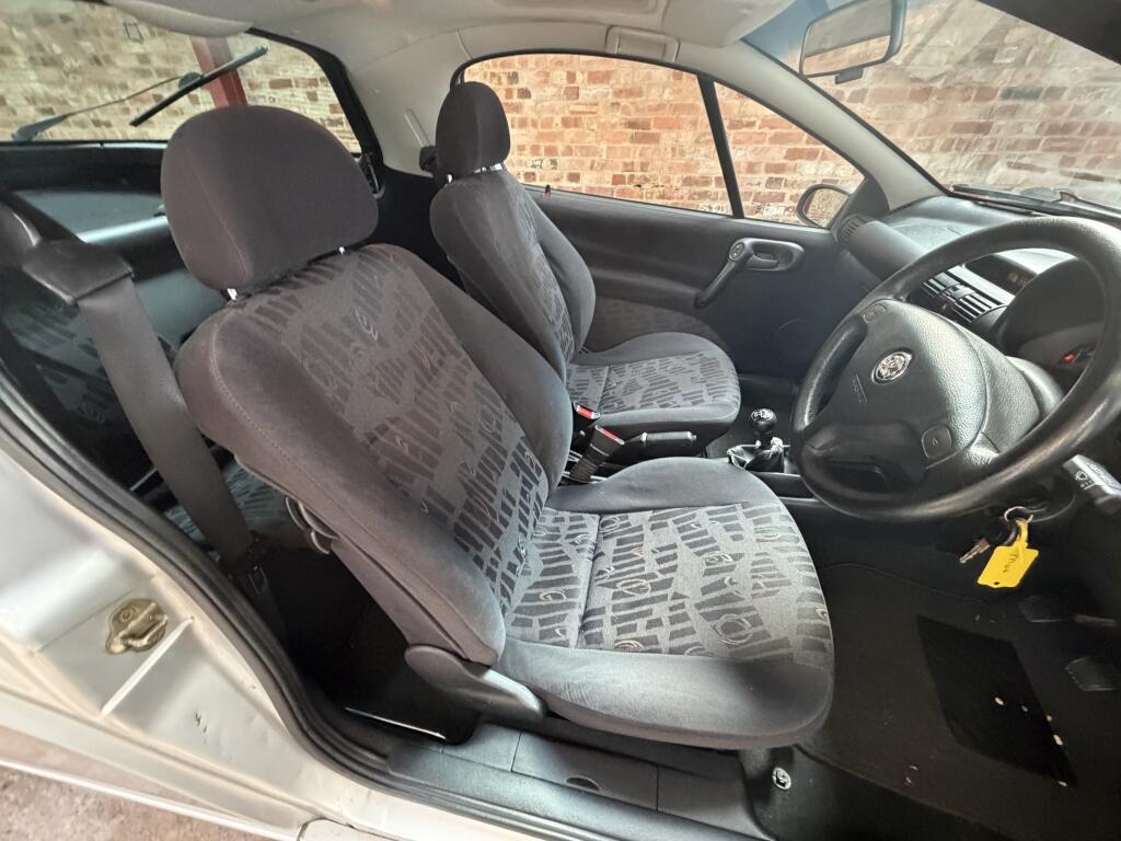 Vauxhall Tigra view 14