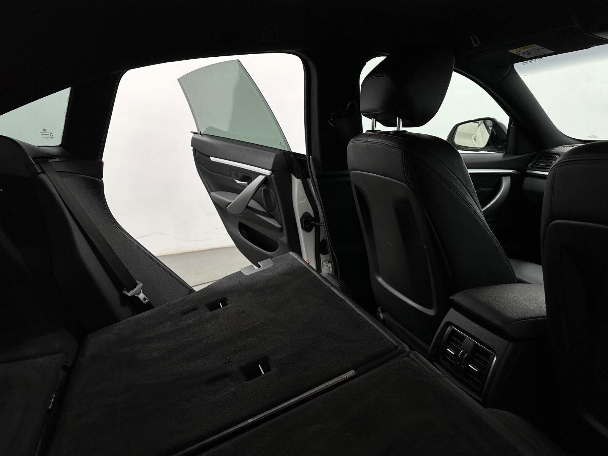 BMW 4 Series view 45