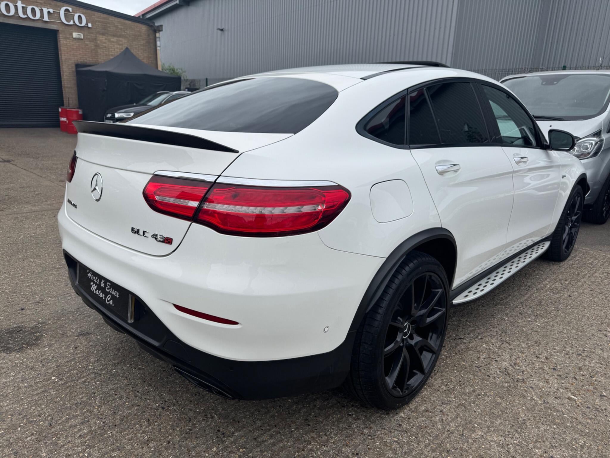 Mercedes-Benz GLC view 14