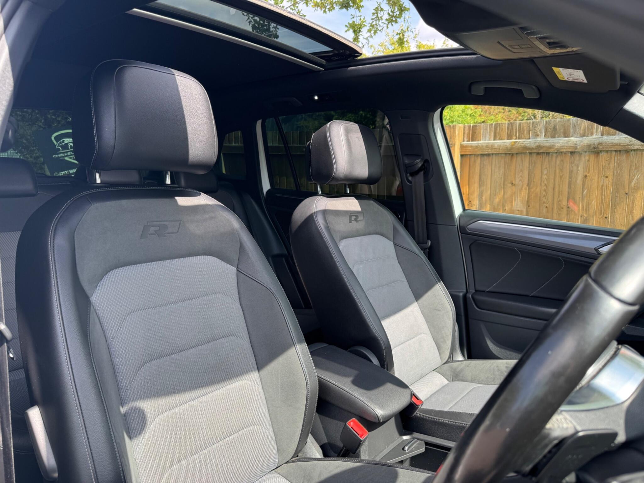 Volkswagen Tiguan view 23