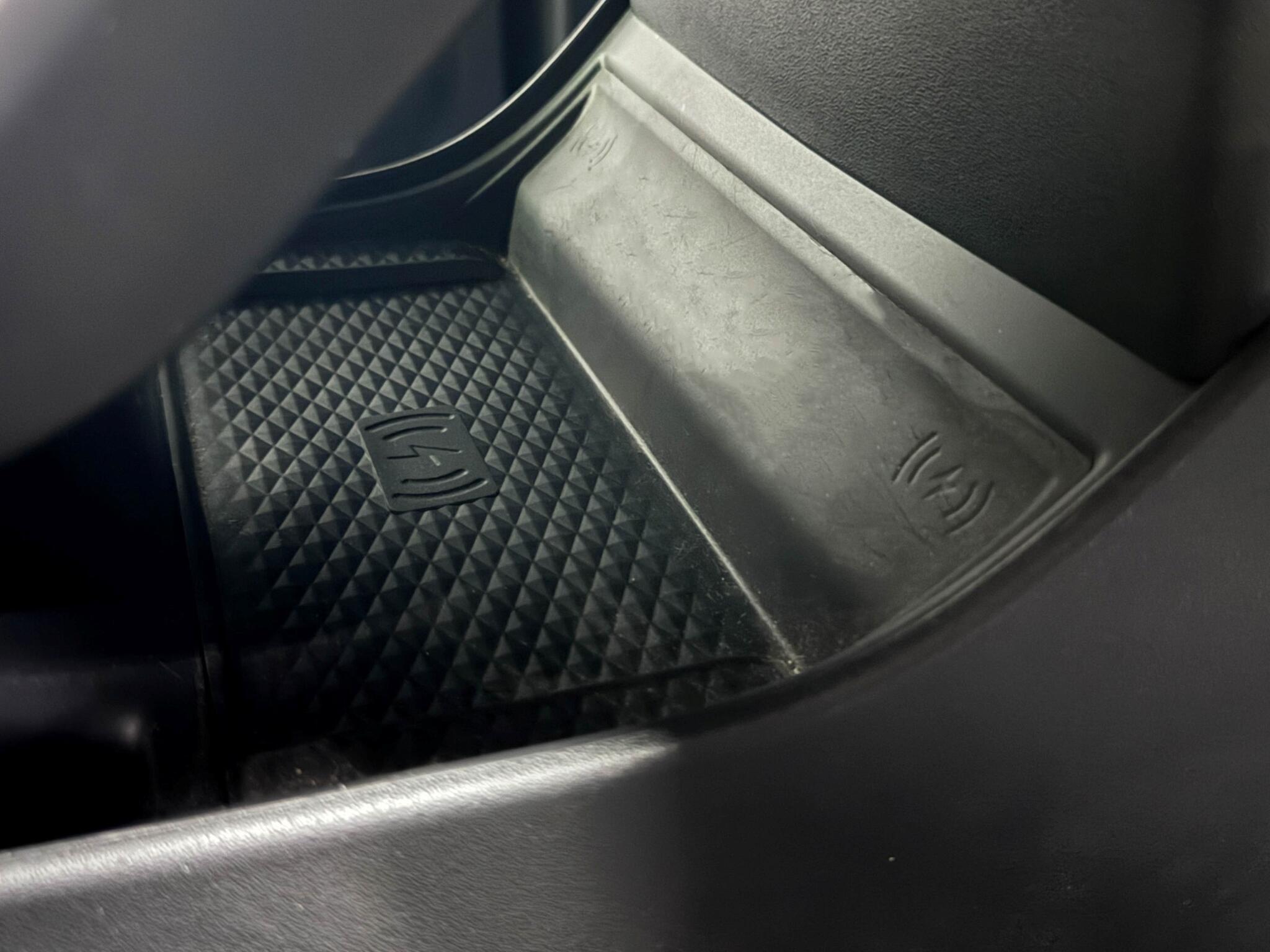 Land Rover Range Rover Evoque view 40