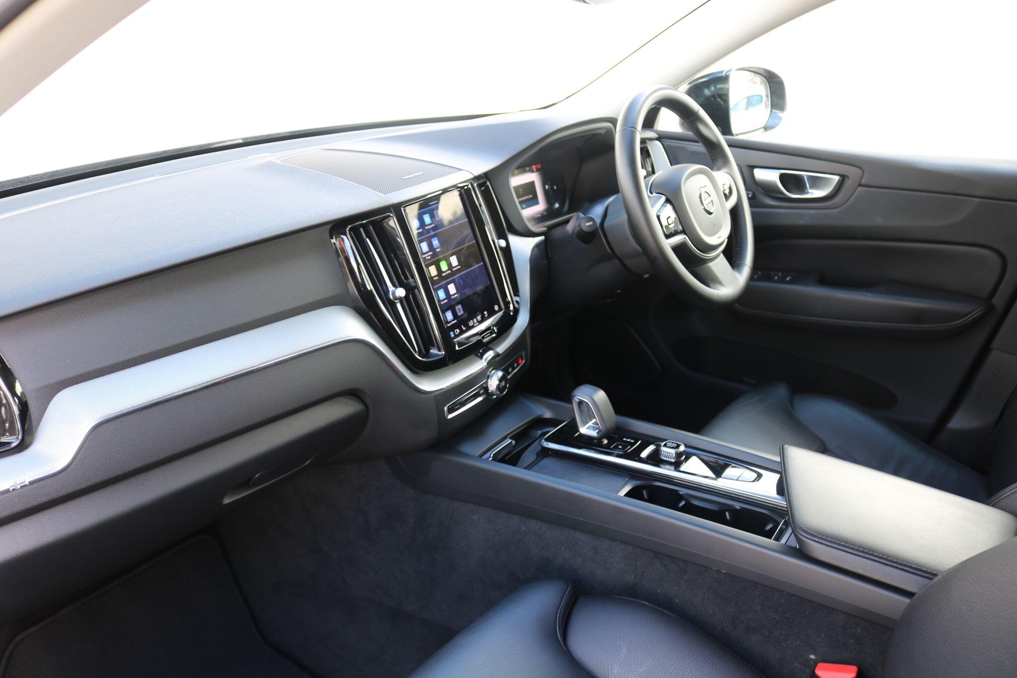 Volvo XC60 view 12