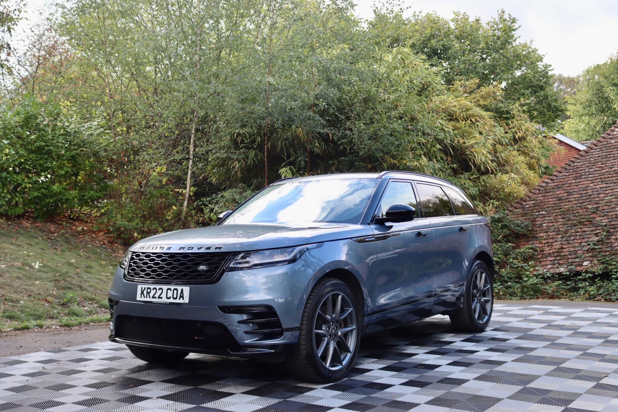Land Rover Range Rover Velar view 11