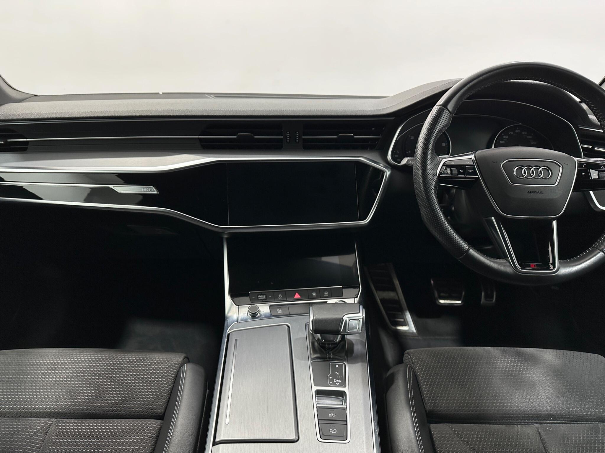 Audi A6 view 20