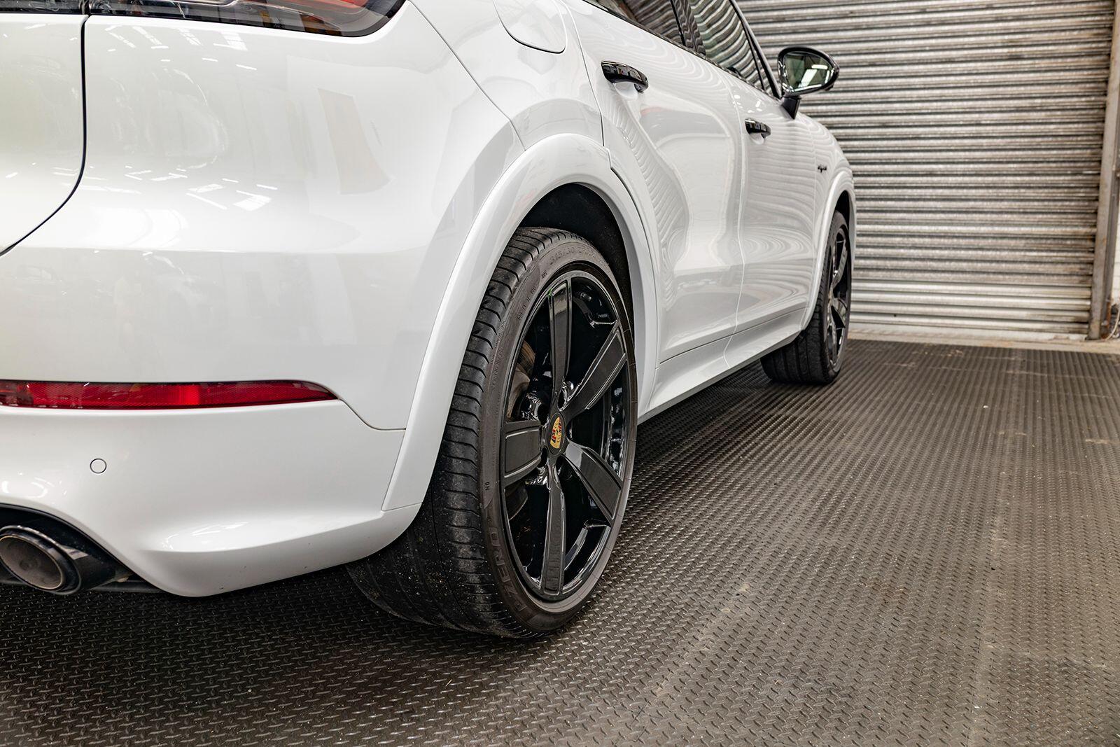 Porsche Cayenne view 89