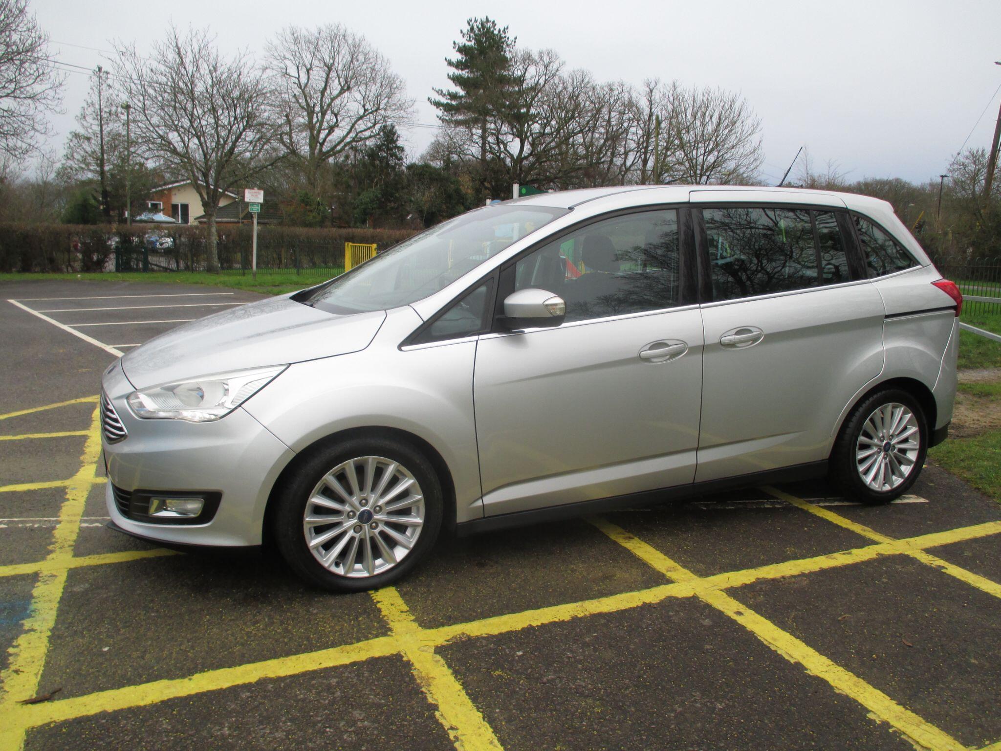 2016 Ford Grand C-Max image 18