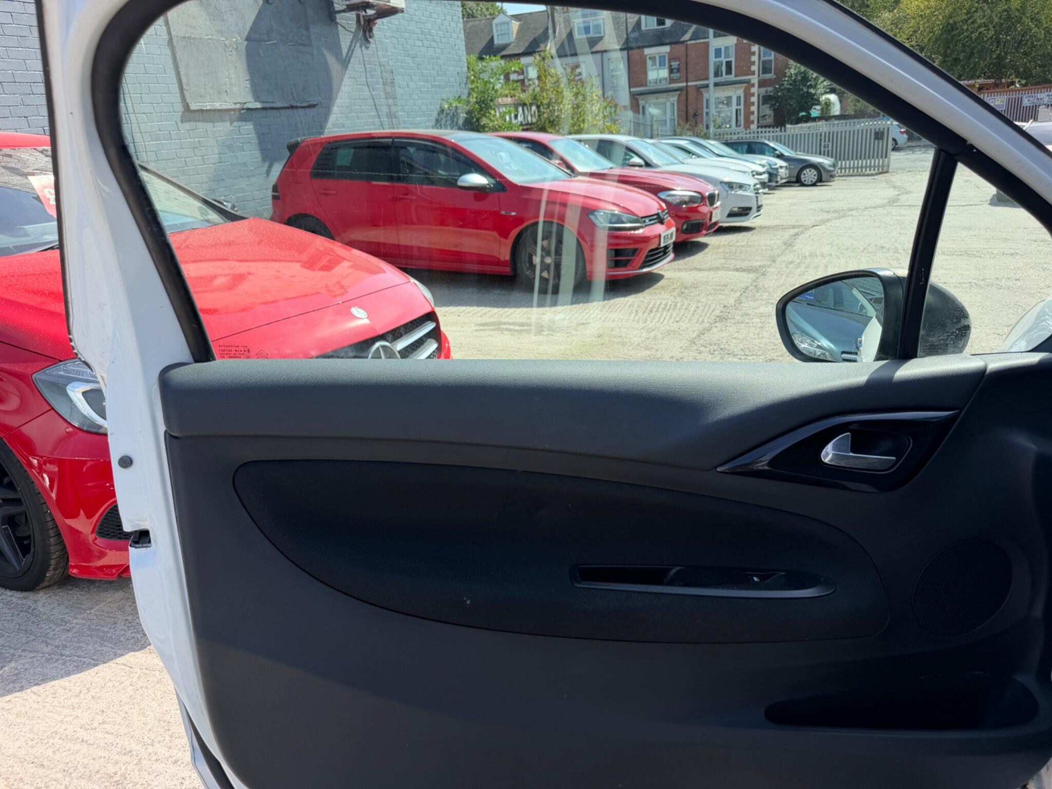 Citroen DS3 view 14