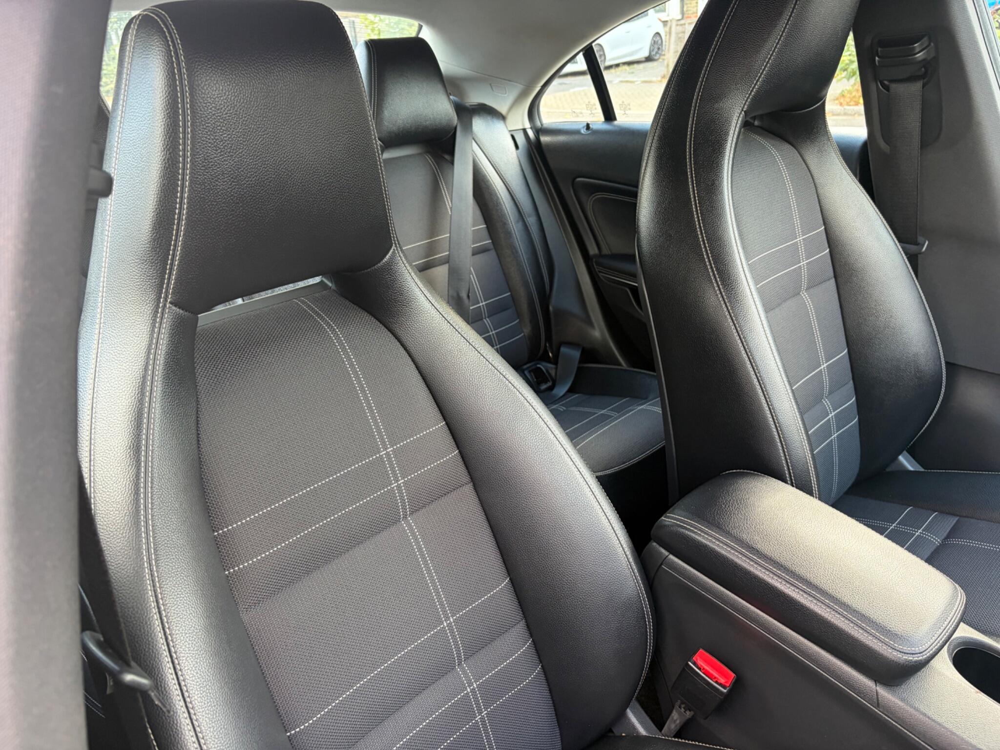 Mercedes-Benz Cla view 37