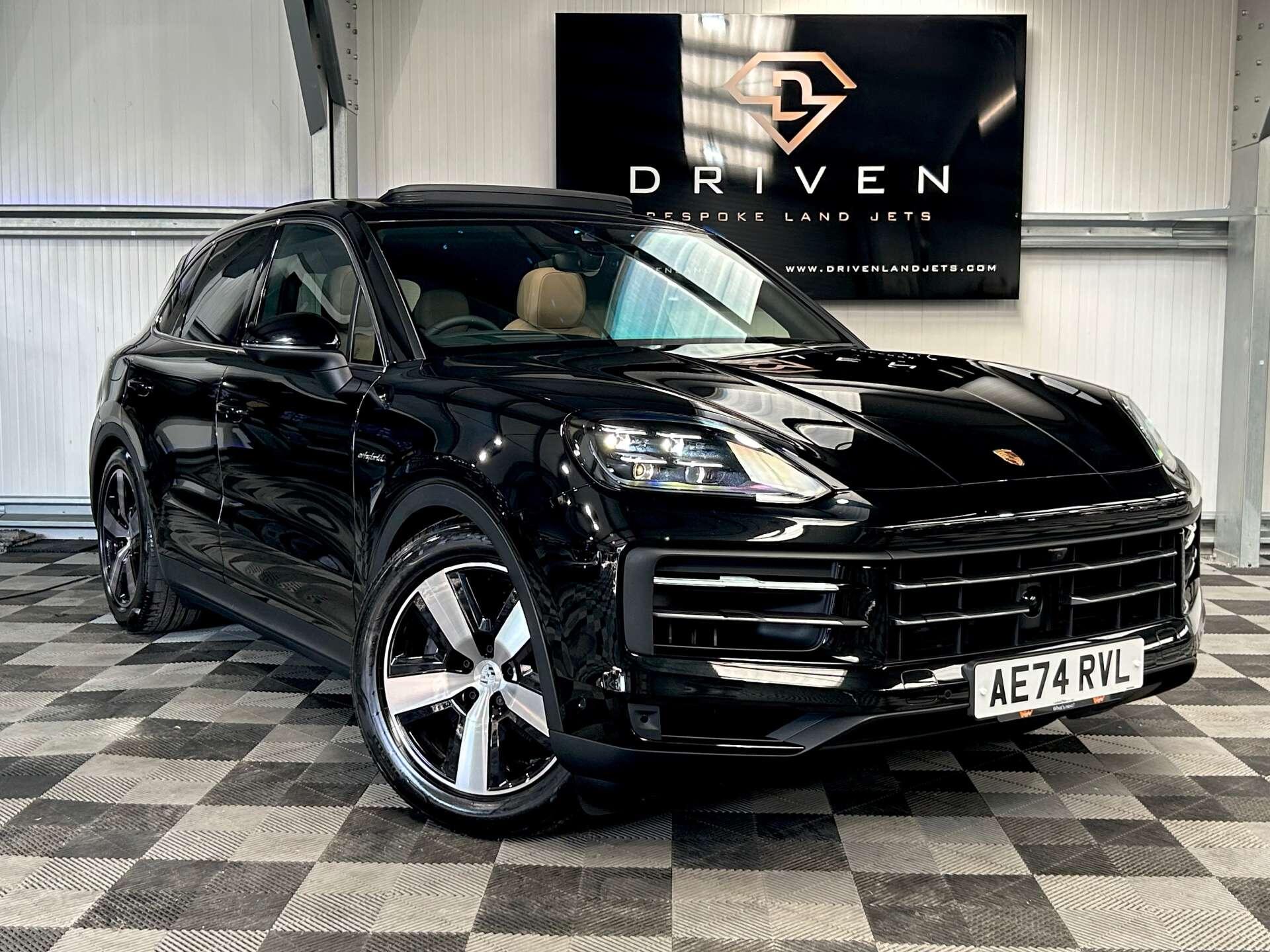 Porsche Cayenne main image