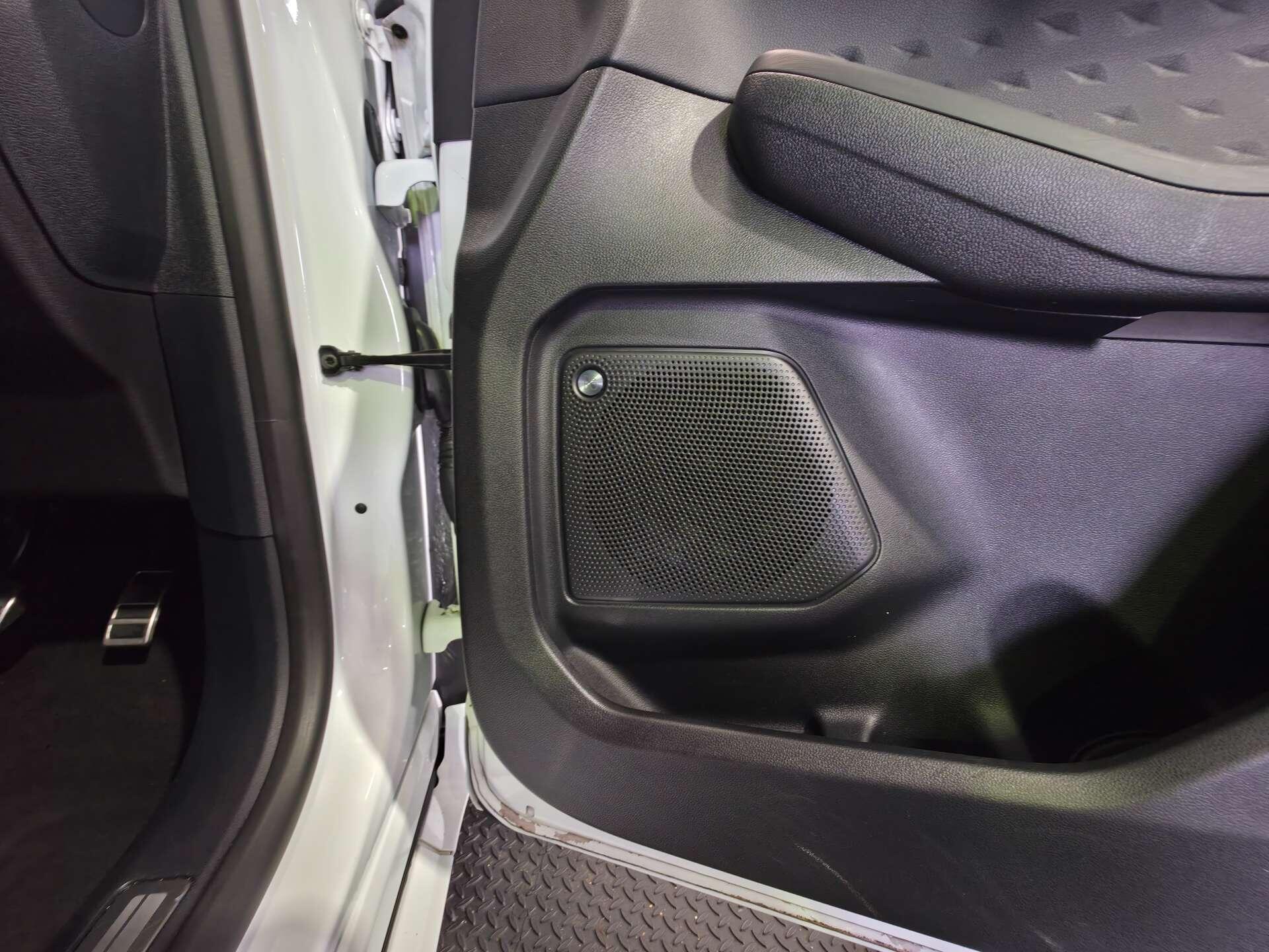 Ford Kuga view 25
