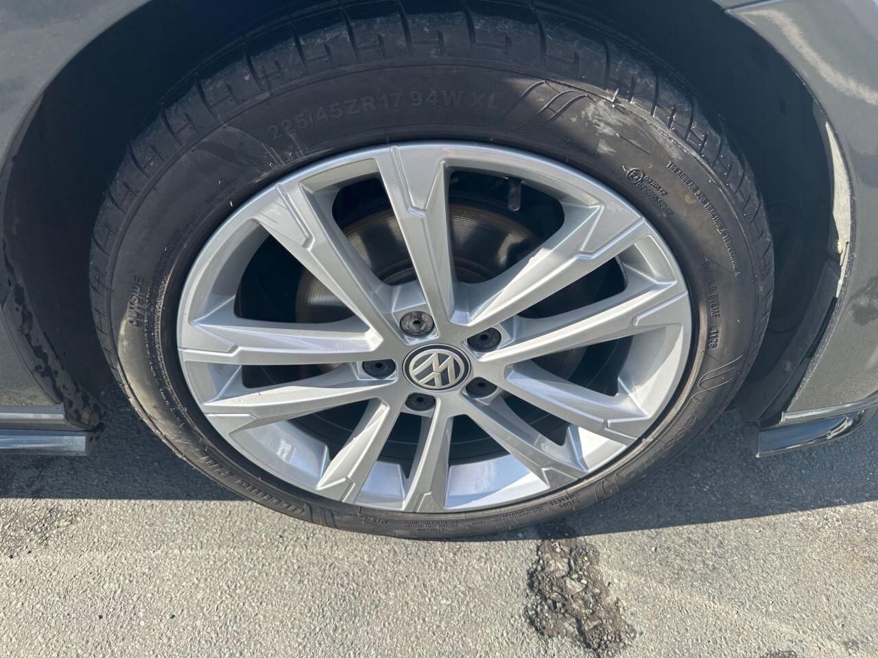Volkswagen Golf view 33