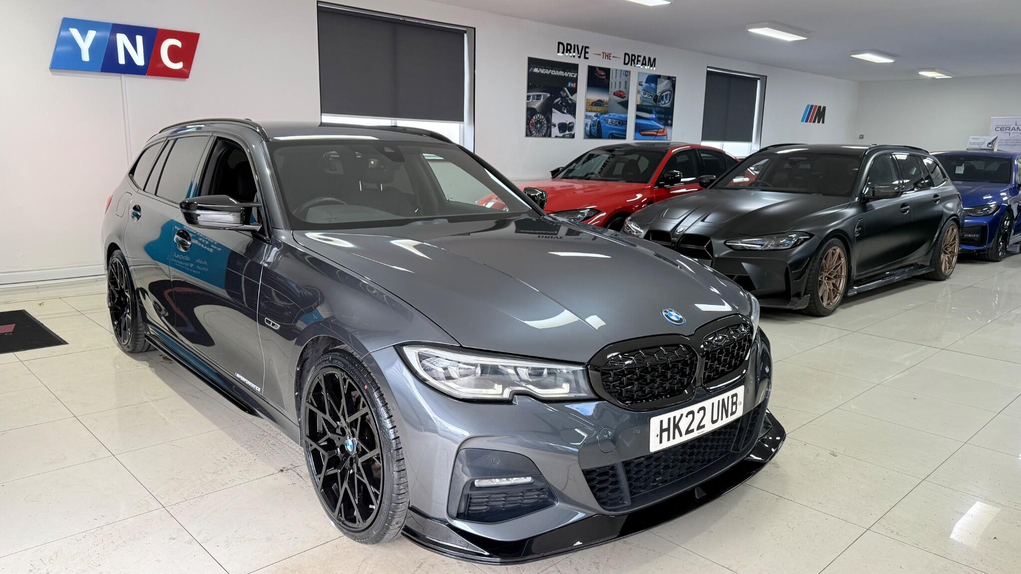 BMW 3 Series view 44