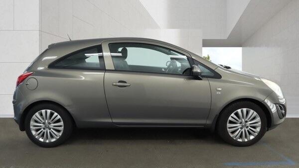 Vauxhall Corsa view 5