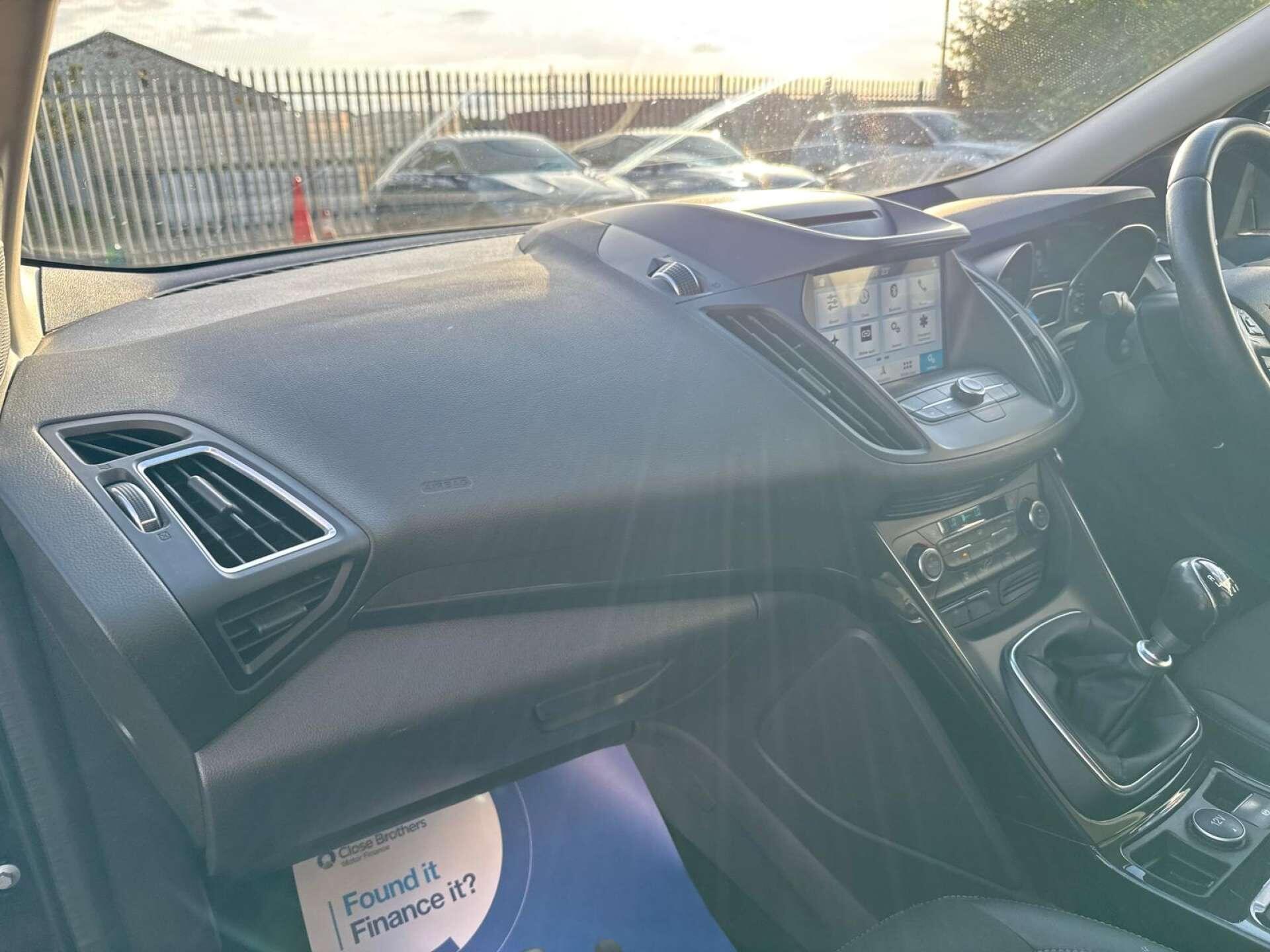Ford Kuga view 72