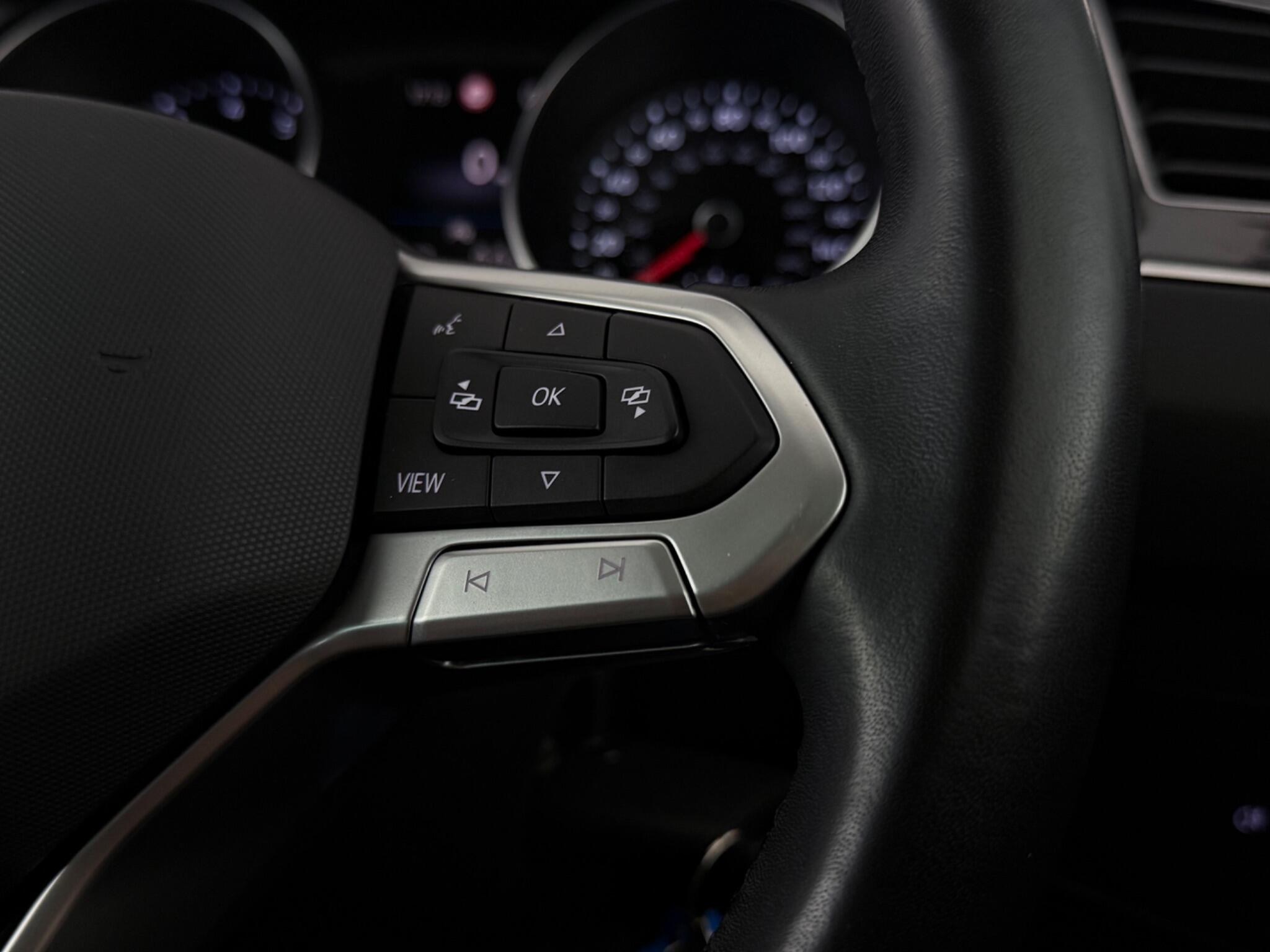 Volkswagen Tiguan view 16
