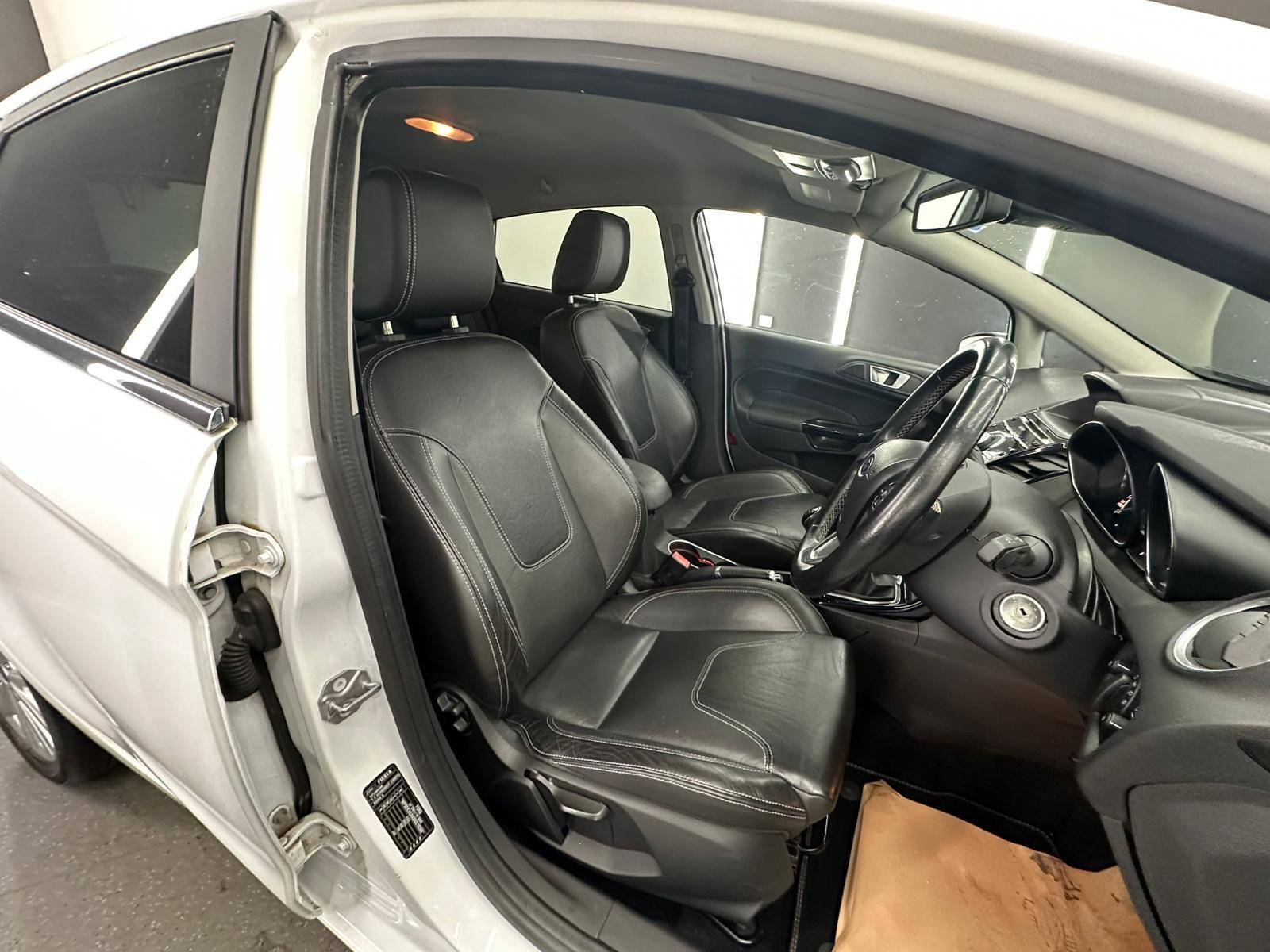 Ford Fiesta view 24