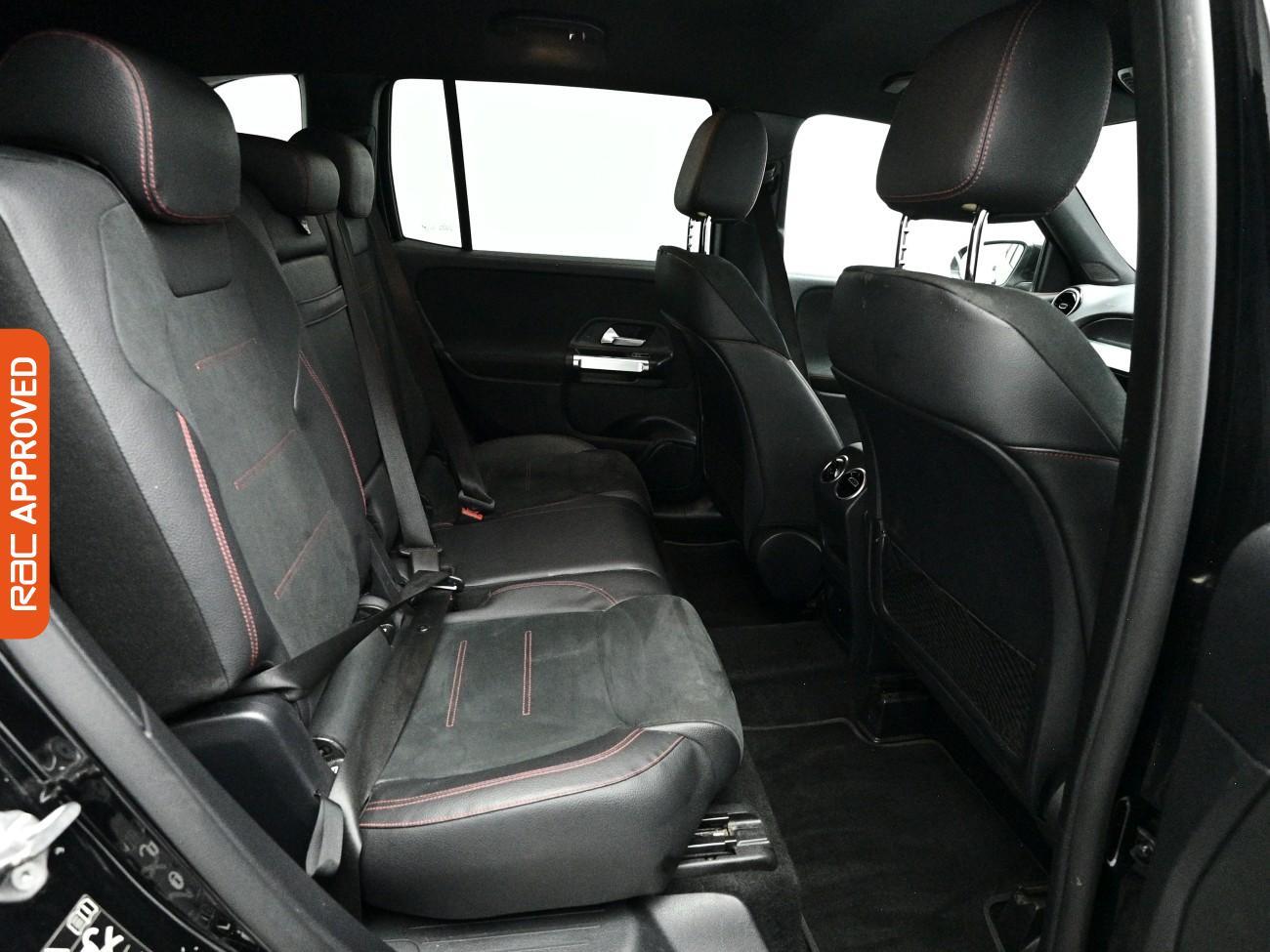 Mercedes-Benz GLB view 13