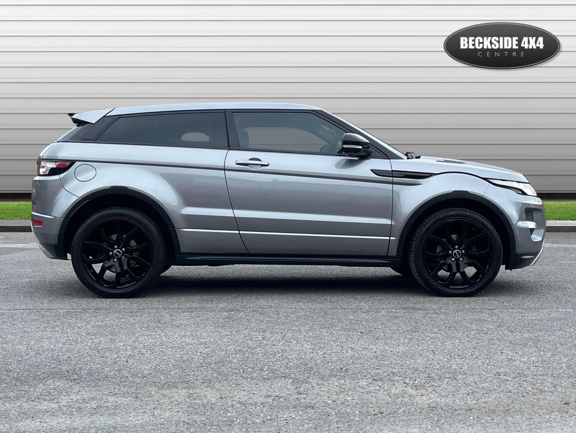 Land Rover Range Rover Evoque view 2