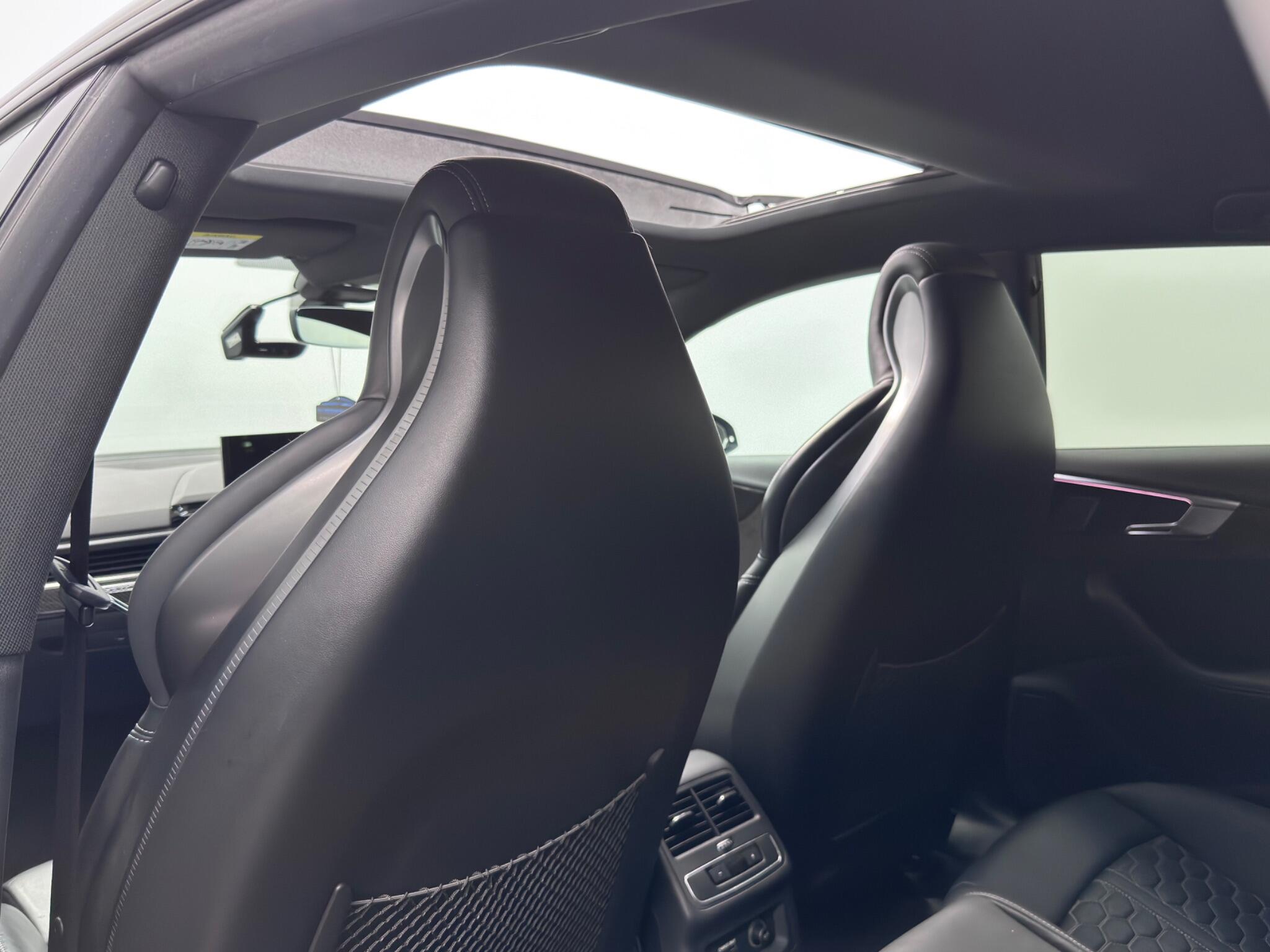 Audi RS5 view 37