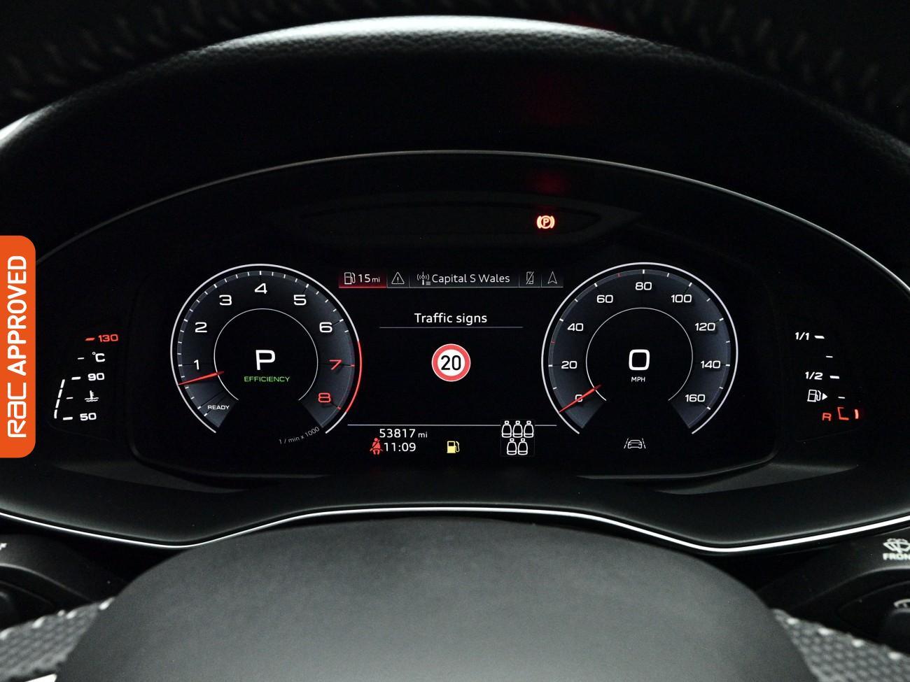 Audi Q7 view 11