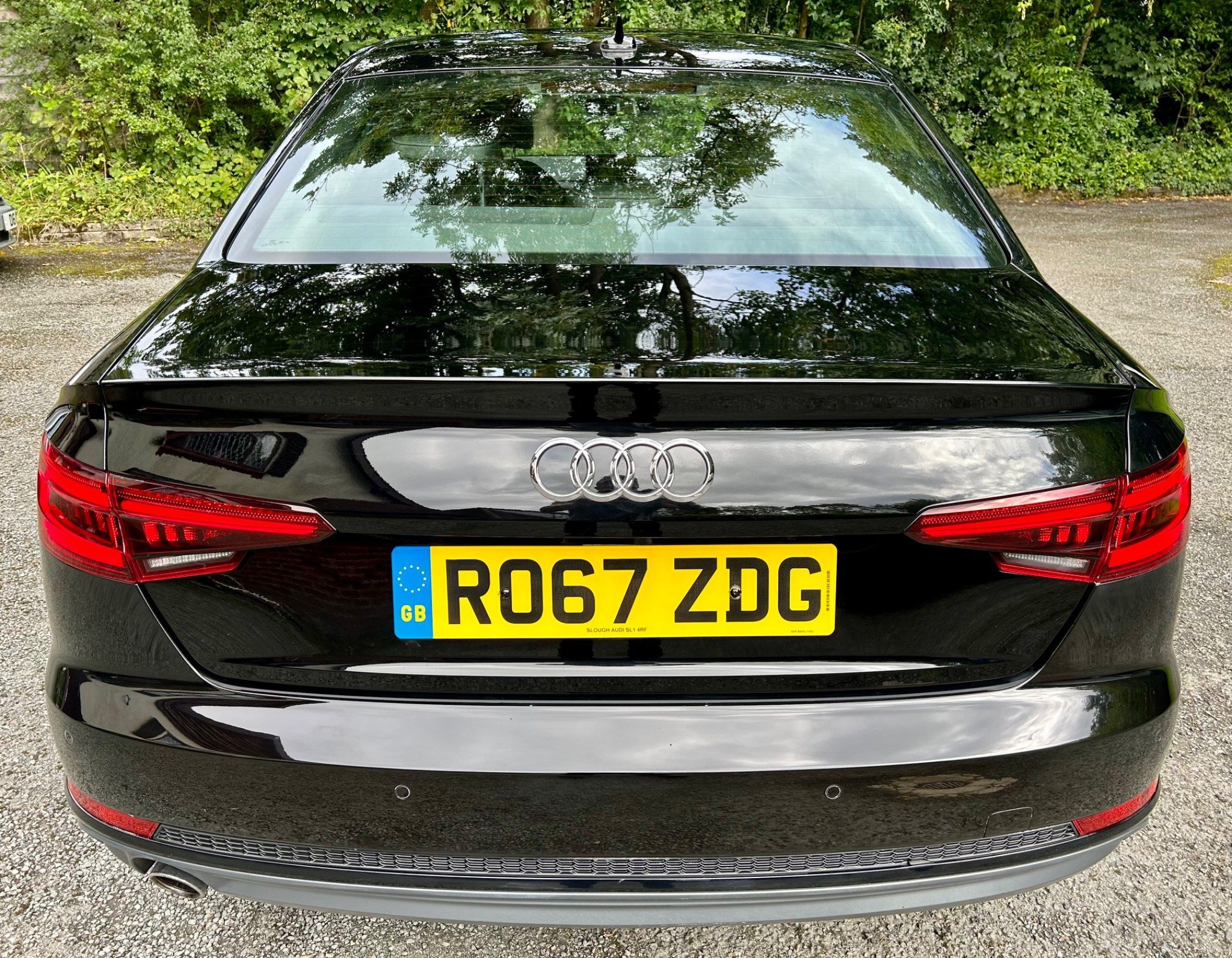 Audi A4 view 7