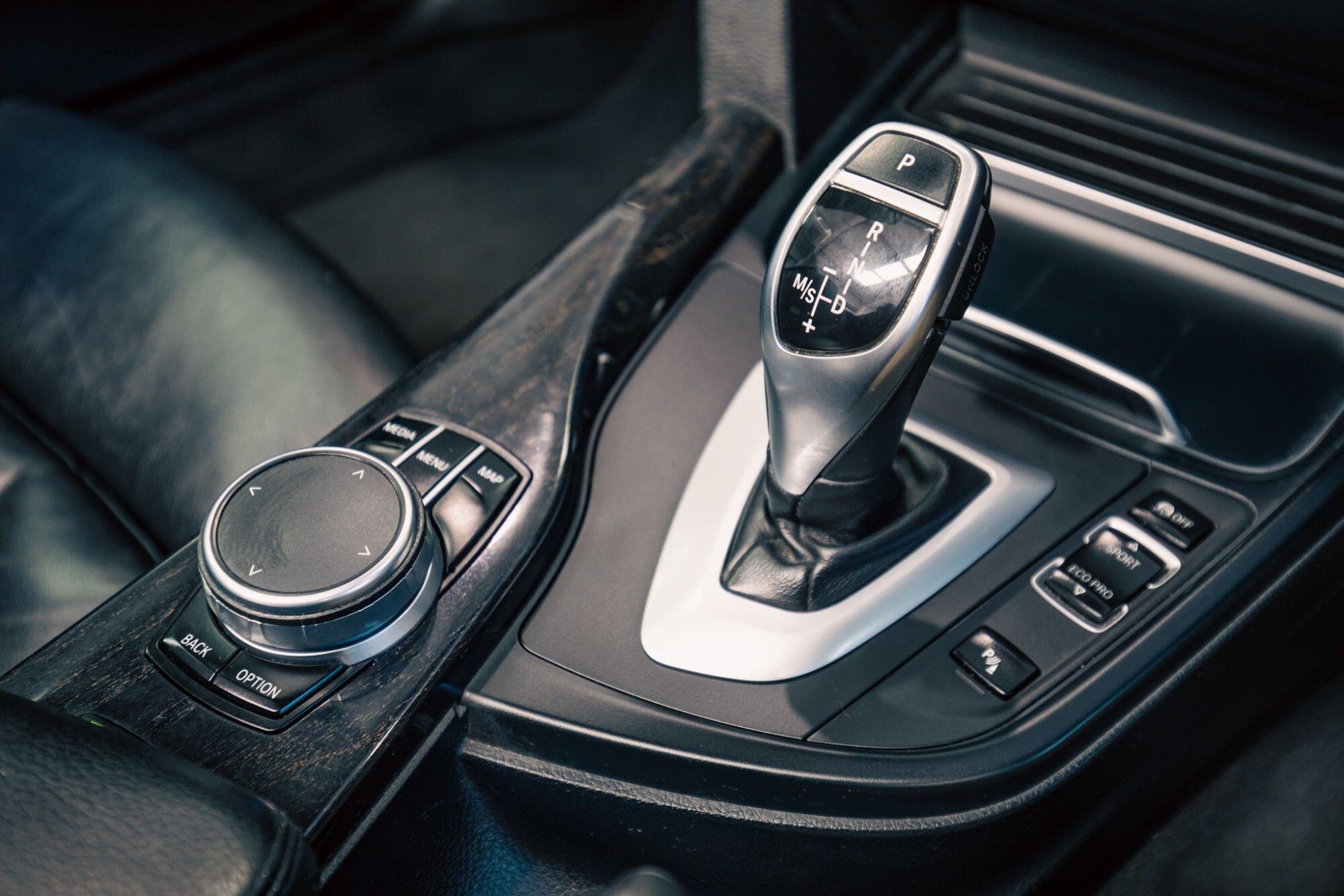 BMW 4 Series view 18