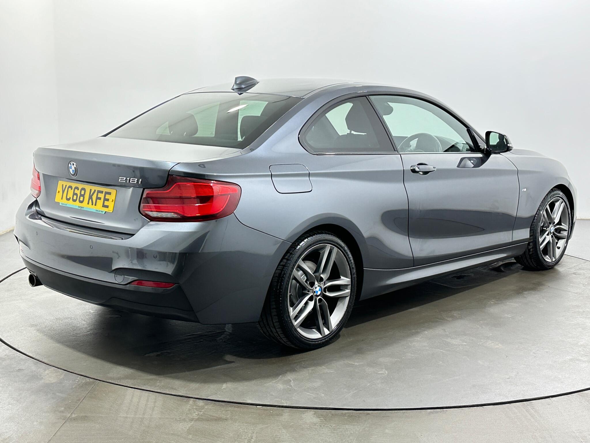 BMW 2 Series view 8