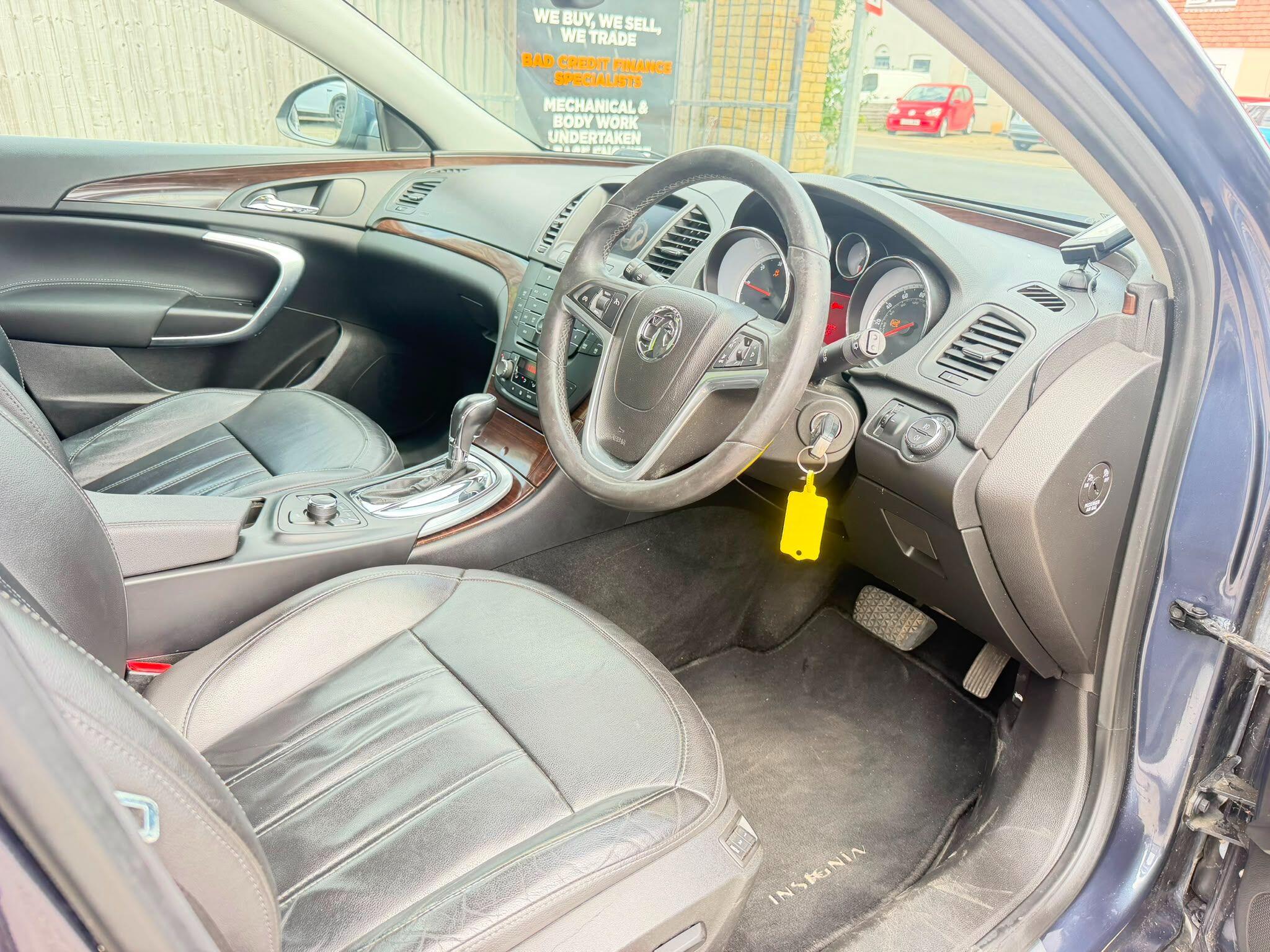 Vauxhall Insignia view 11