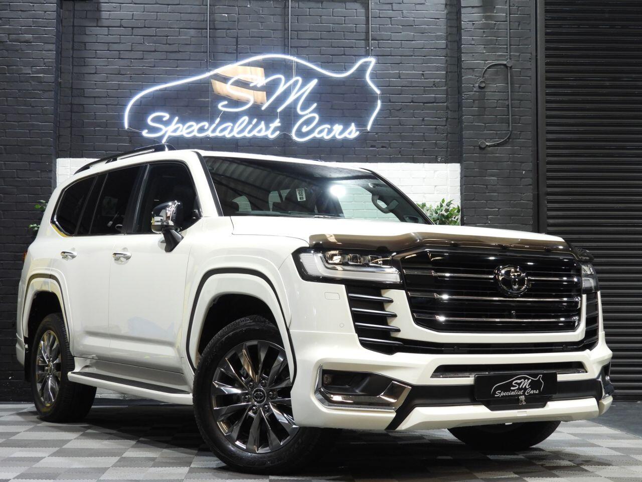 Toyota Land Cruiser main image