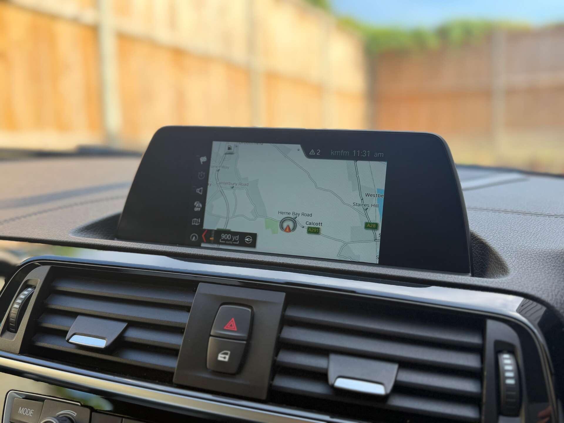 BMW 1 Series view 3