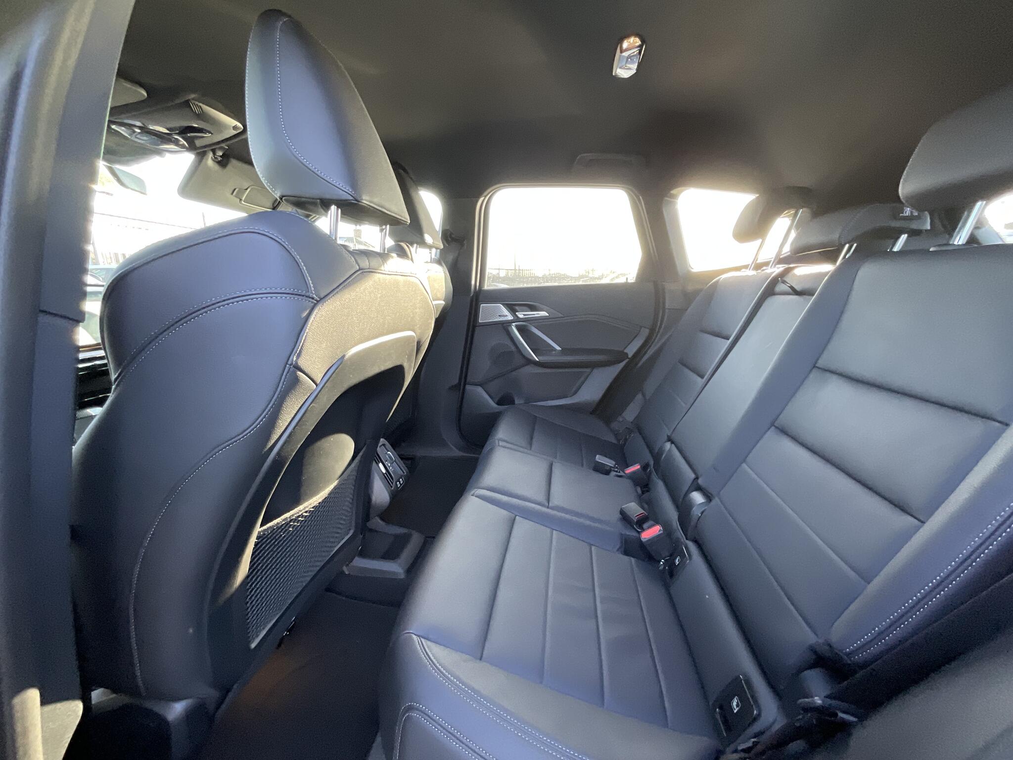 BMW Ix1 view 17