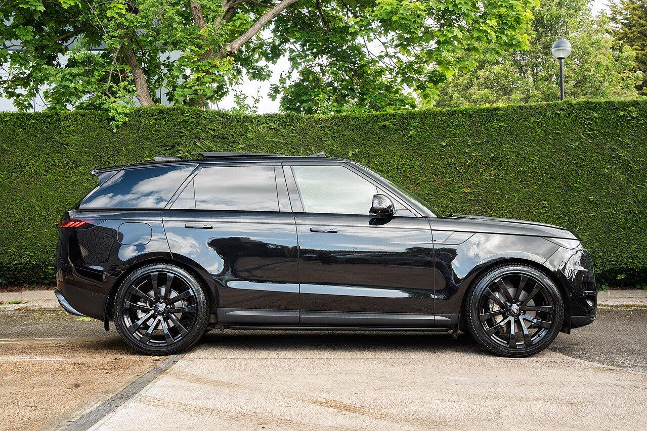 Land Rover Range Rover Sport view 6