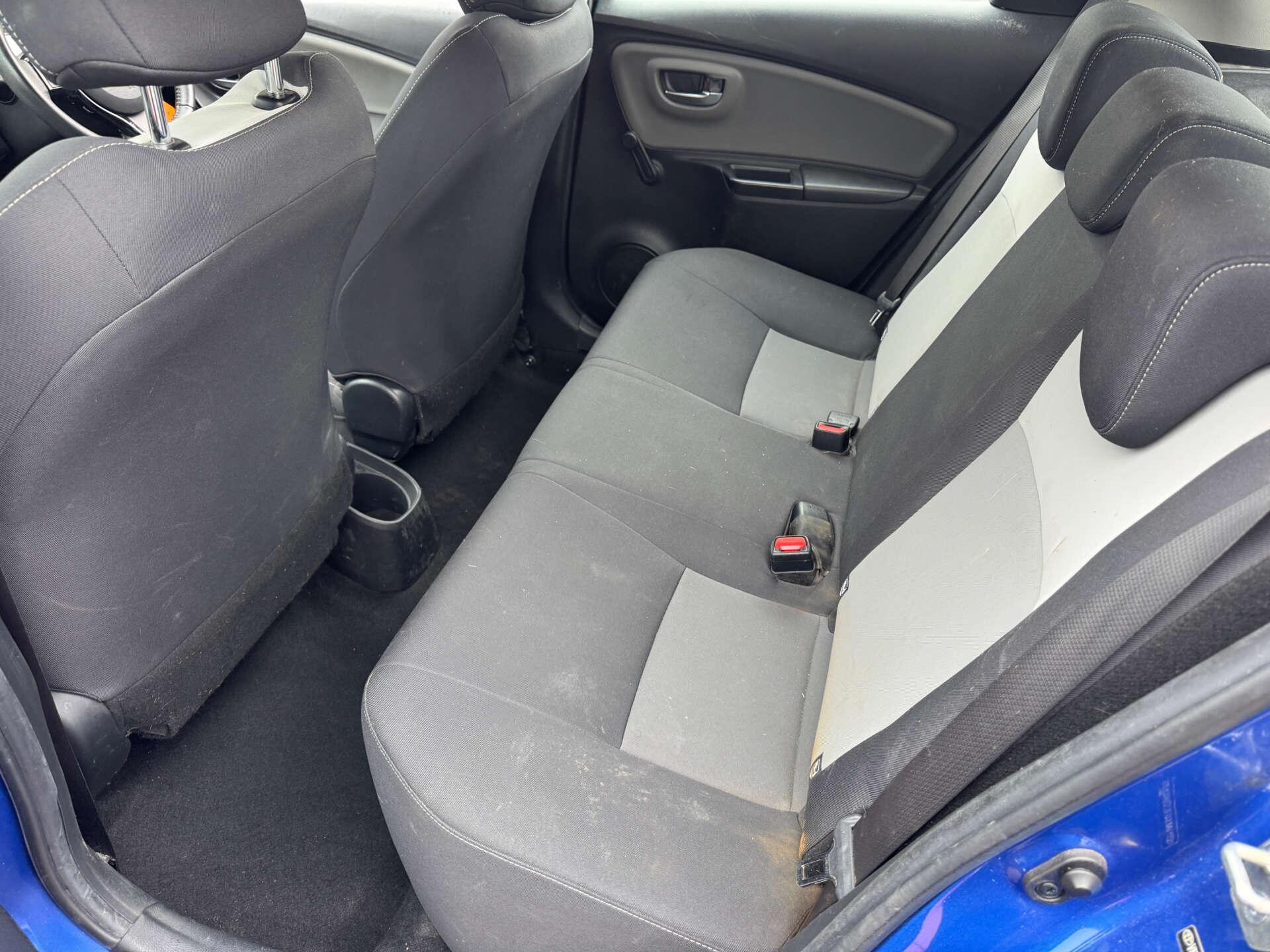 Toyota Yaris view 17