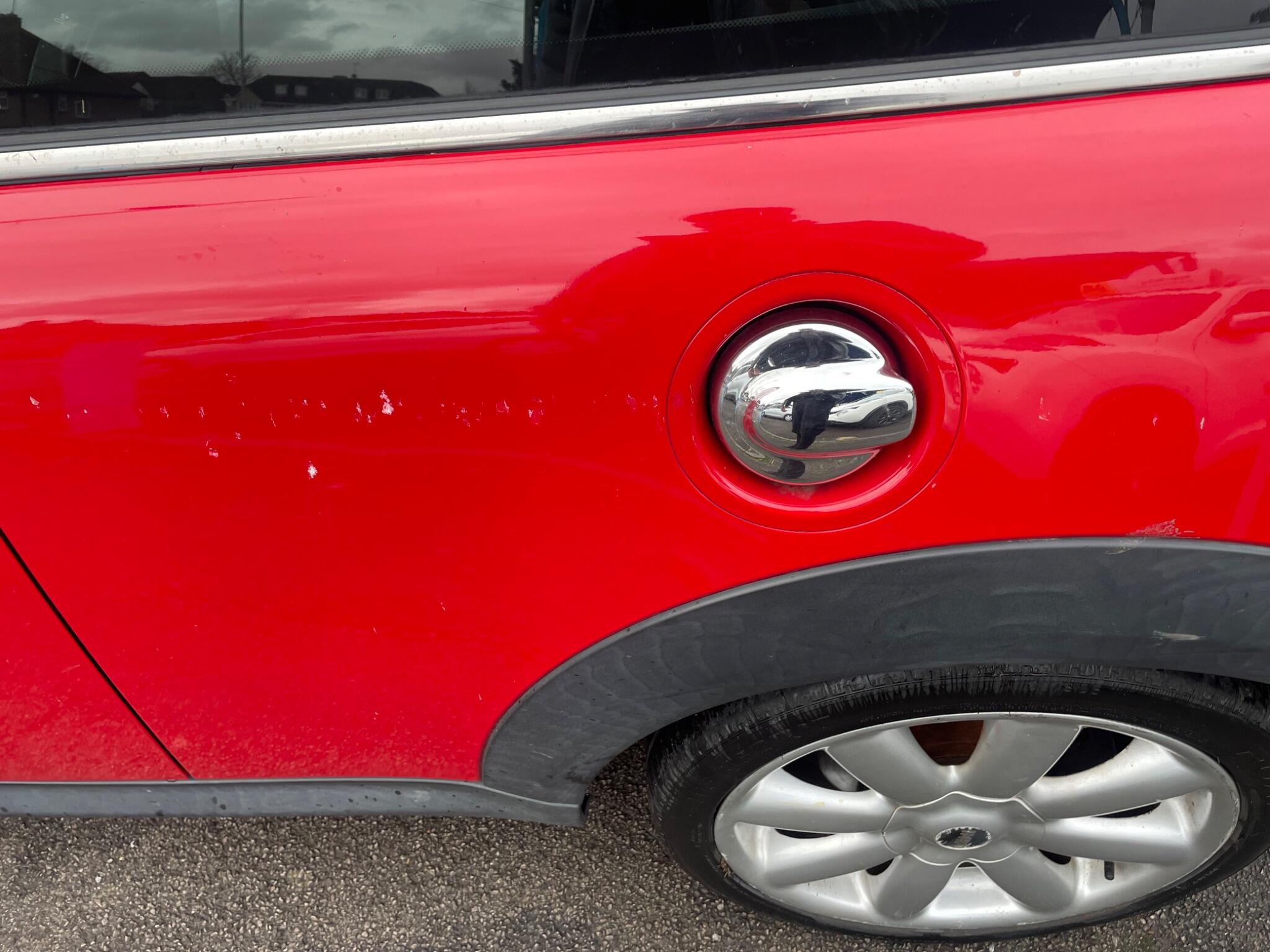 2007 MINI Hatch image 30