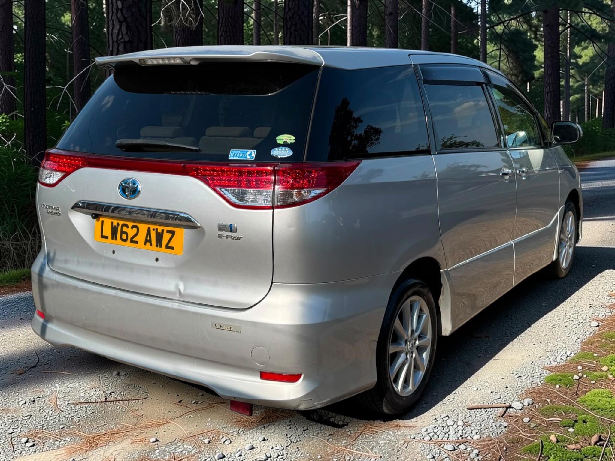Toyota Estima view 10