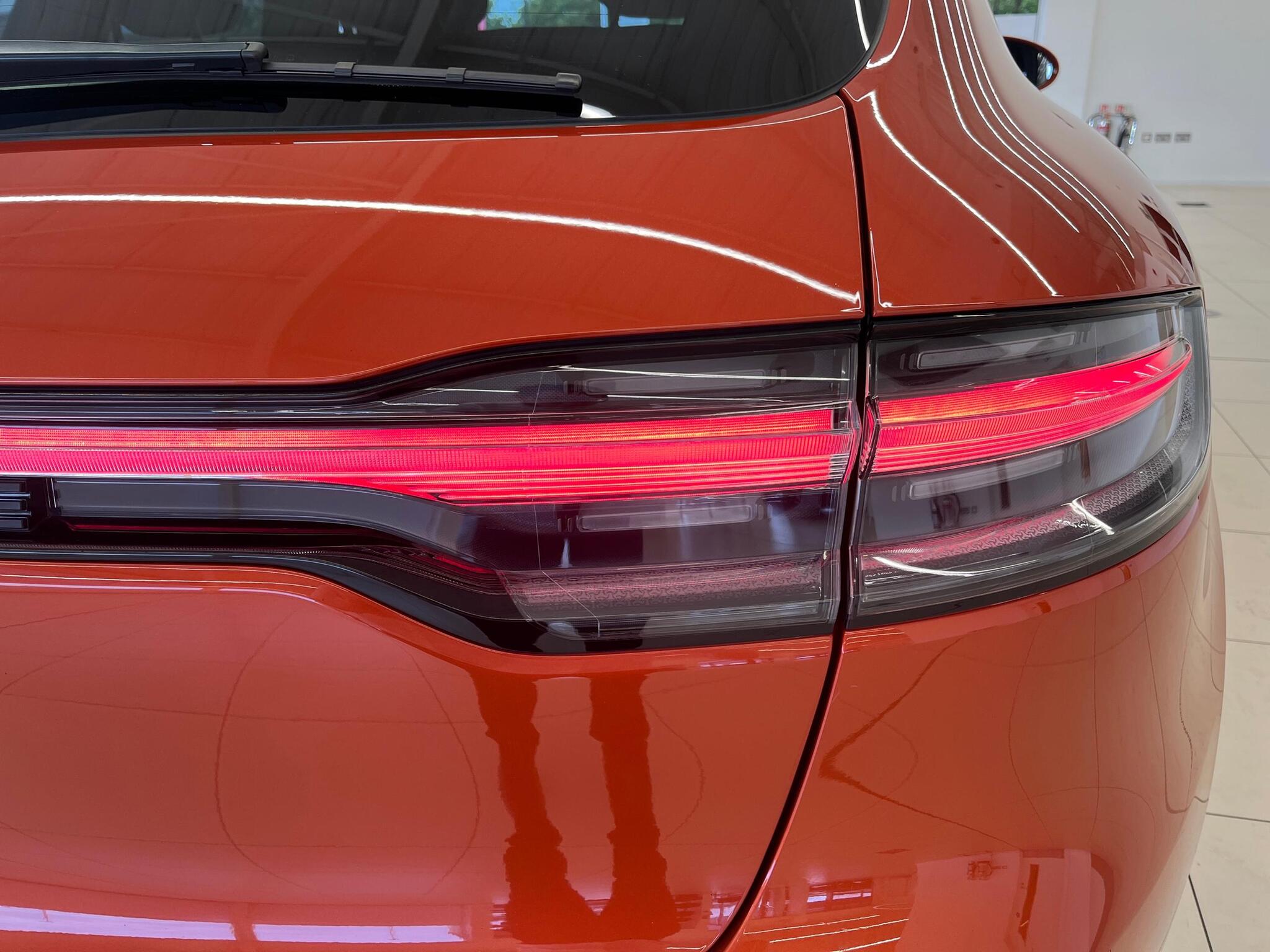 Porsche Macan view 23