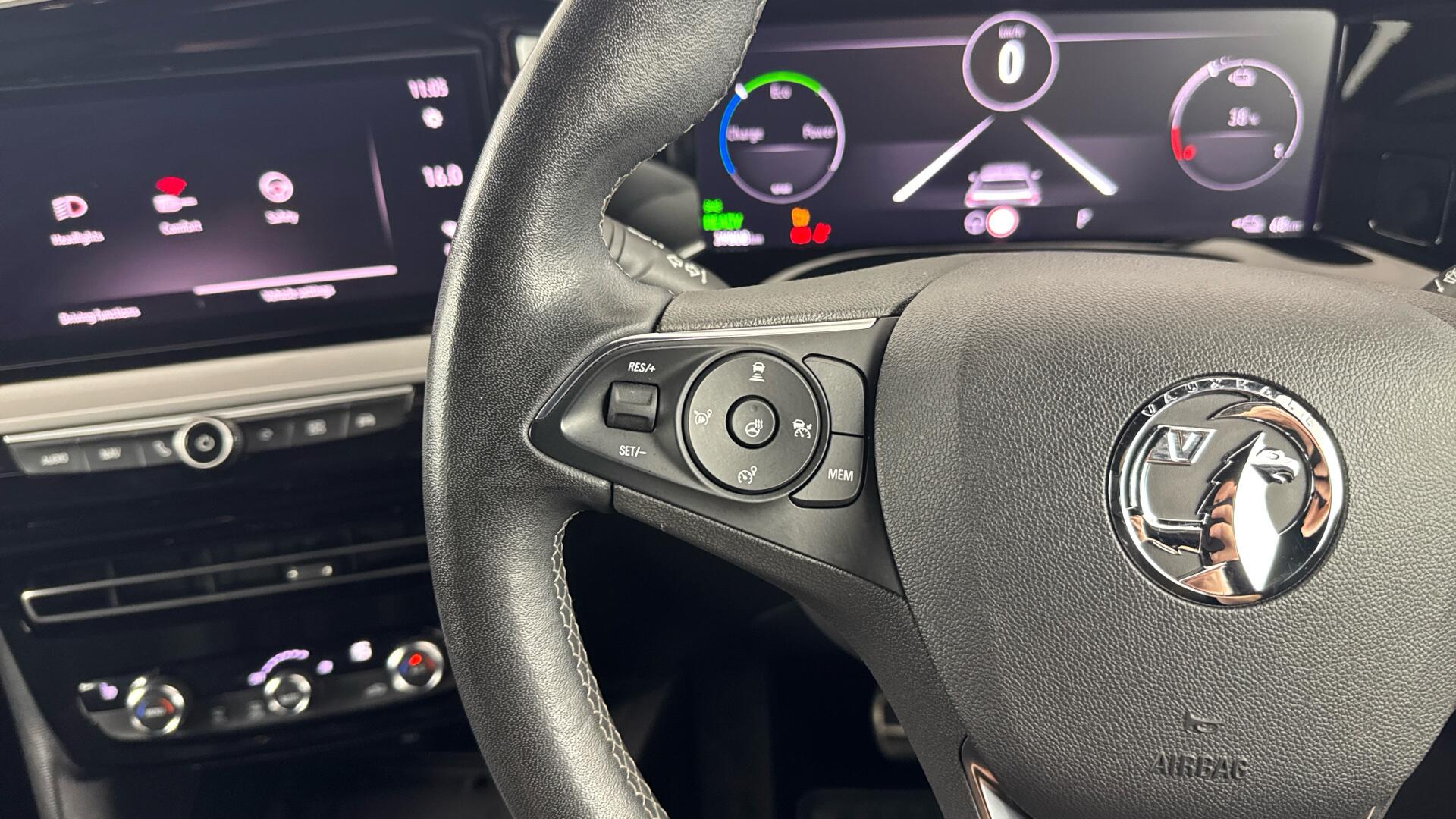 Vauxhall Mokka Electric view 41