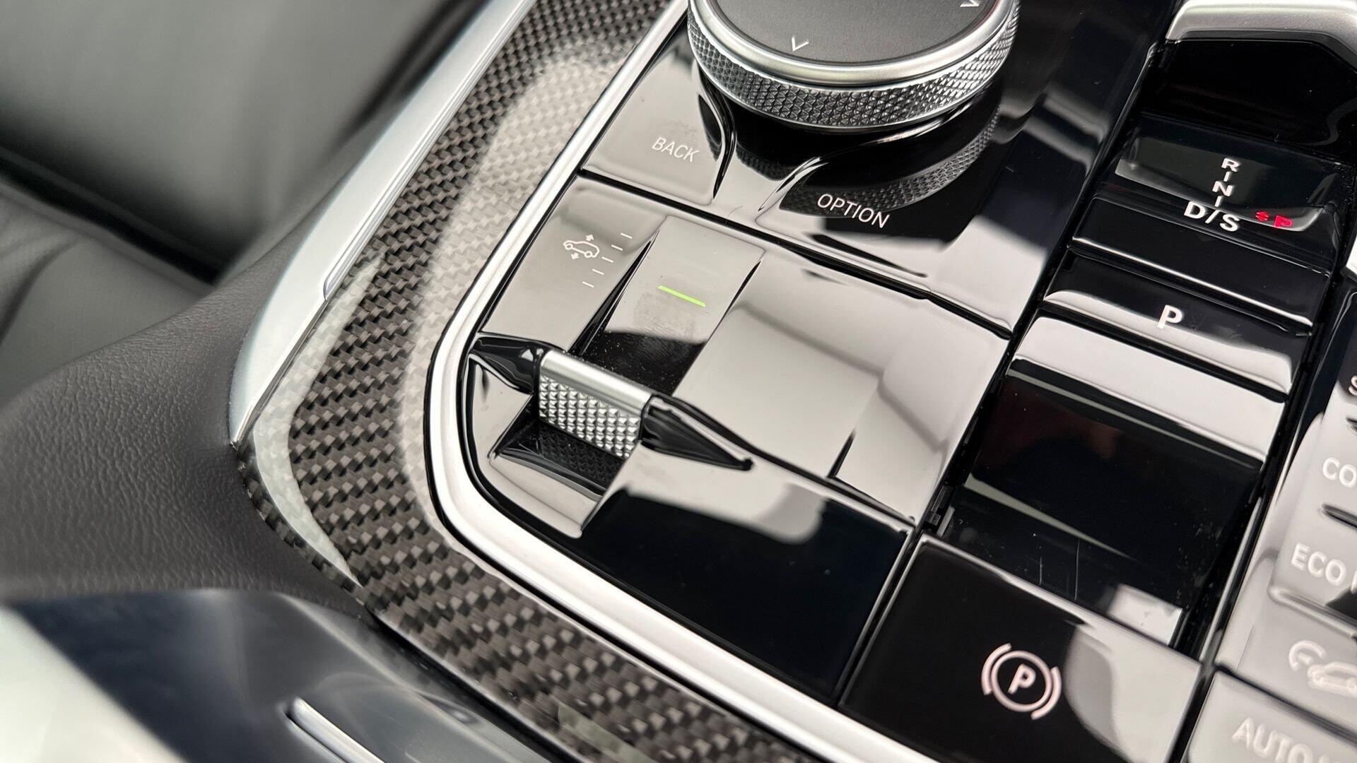 BMW X7 view 27