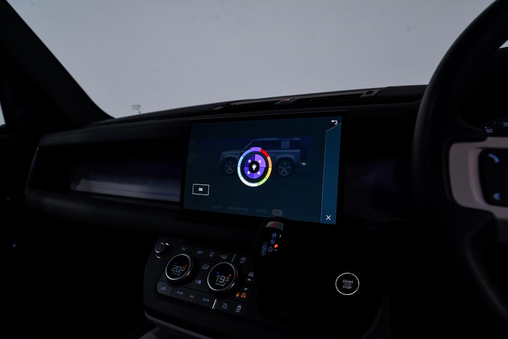 Land Rover Defender view 21