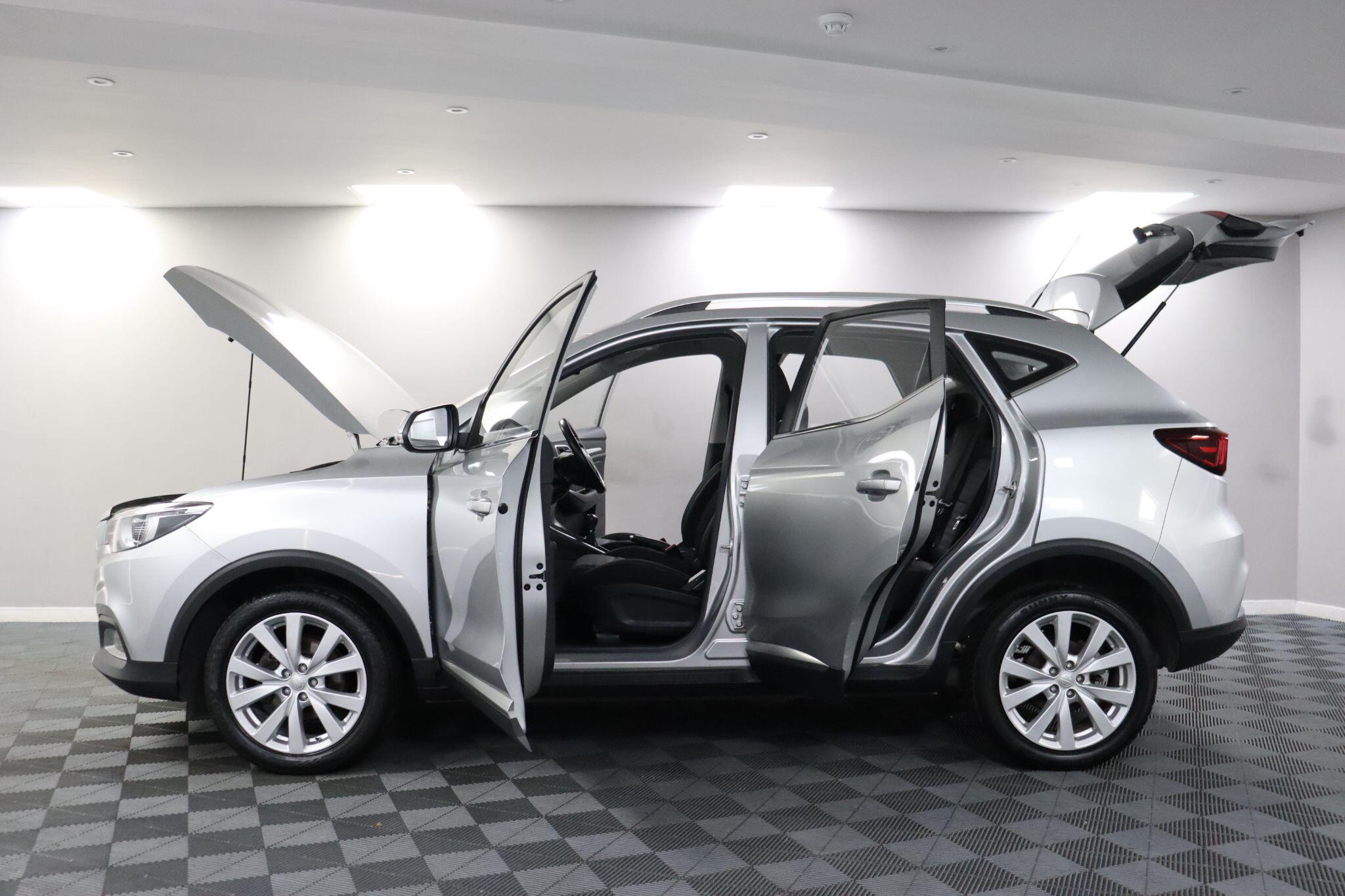 MG MG ZS view 25