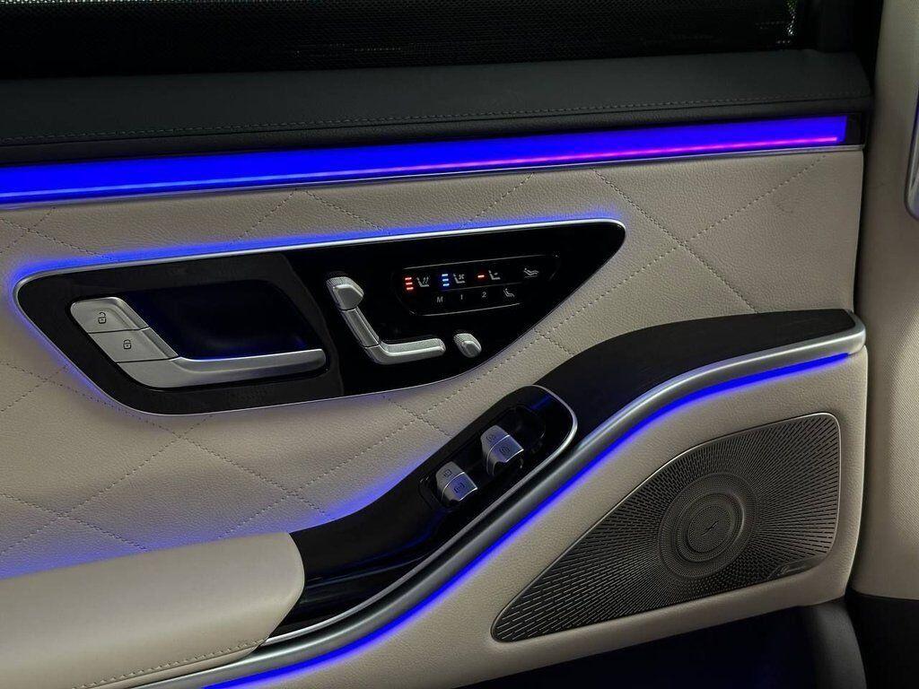 Mercedes-Benz S-Class view 38