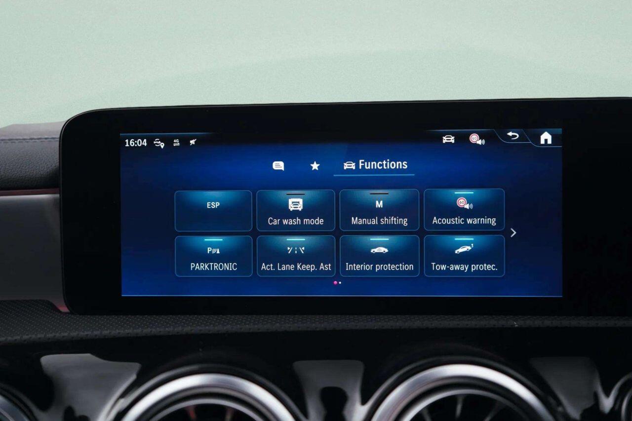 Mercedes-Benz Cla view 32