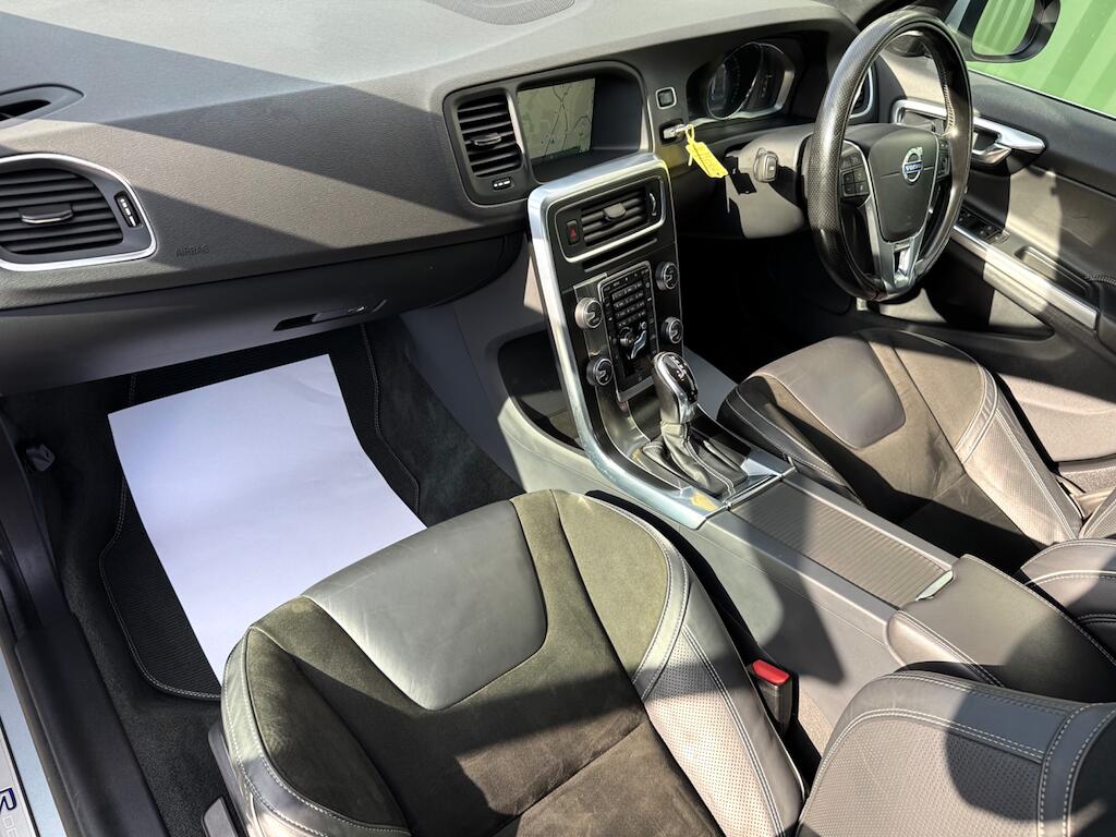 Volvo V60 view 4