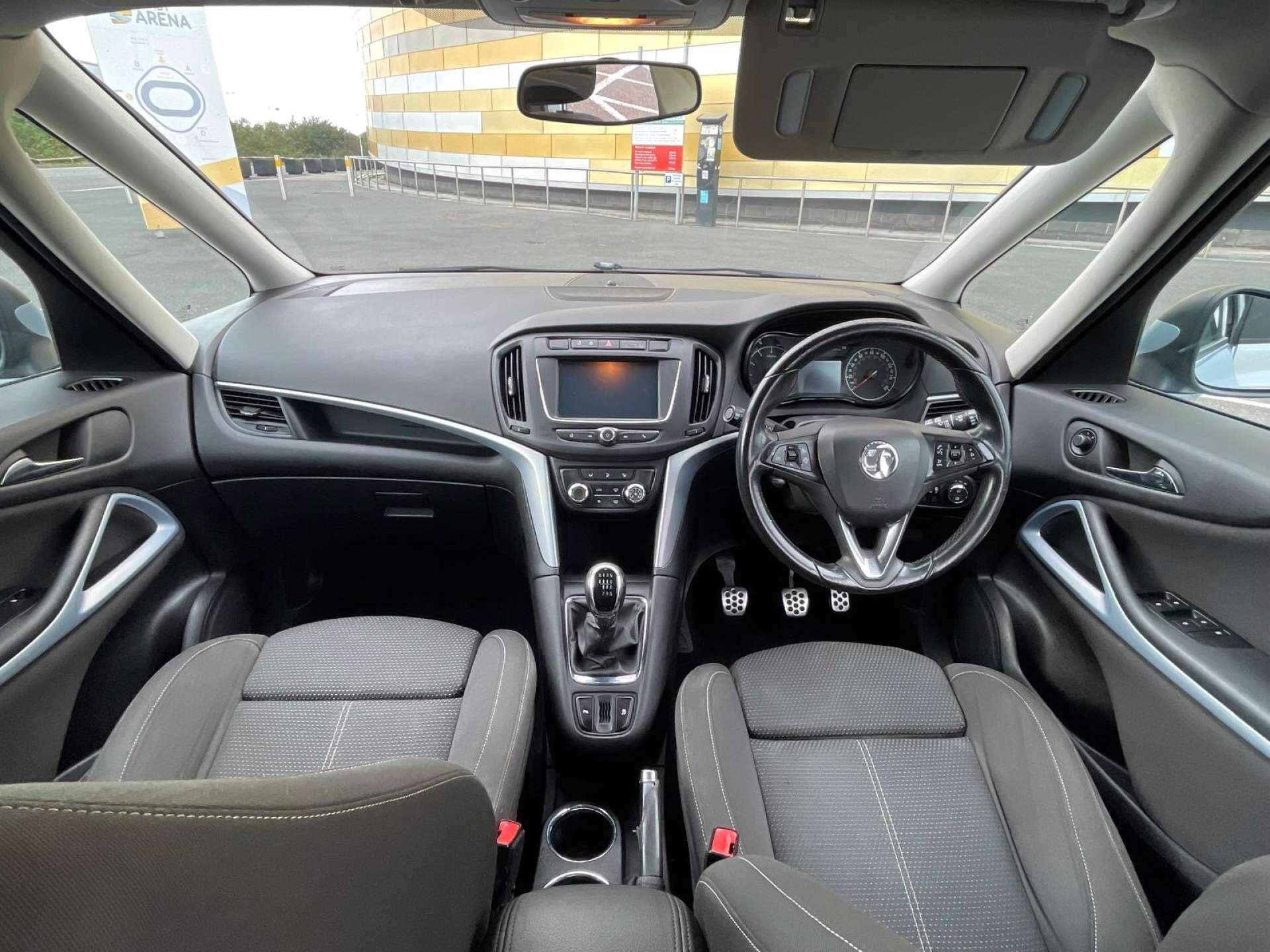 Vauxhall Zafira Tourer view 2