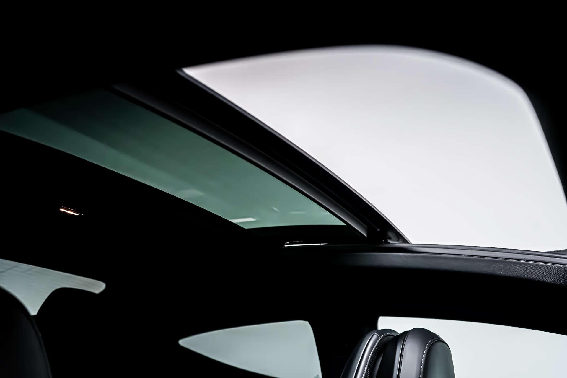 Mercedes-Benz Cle view 3