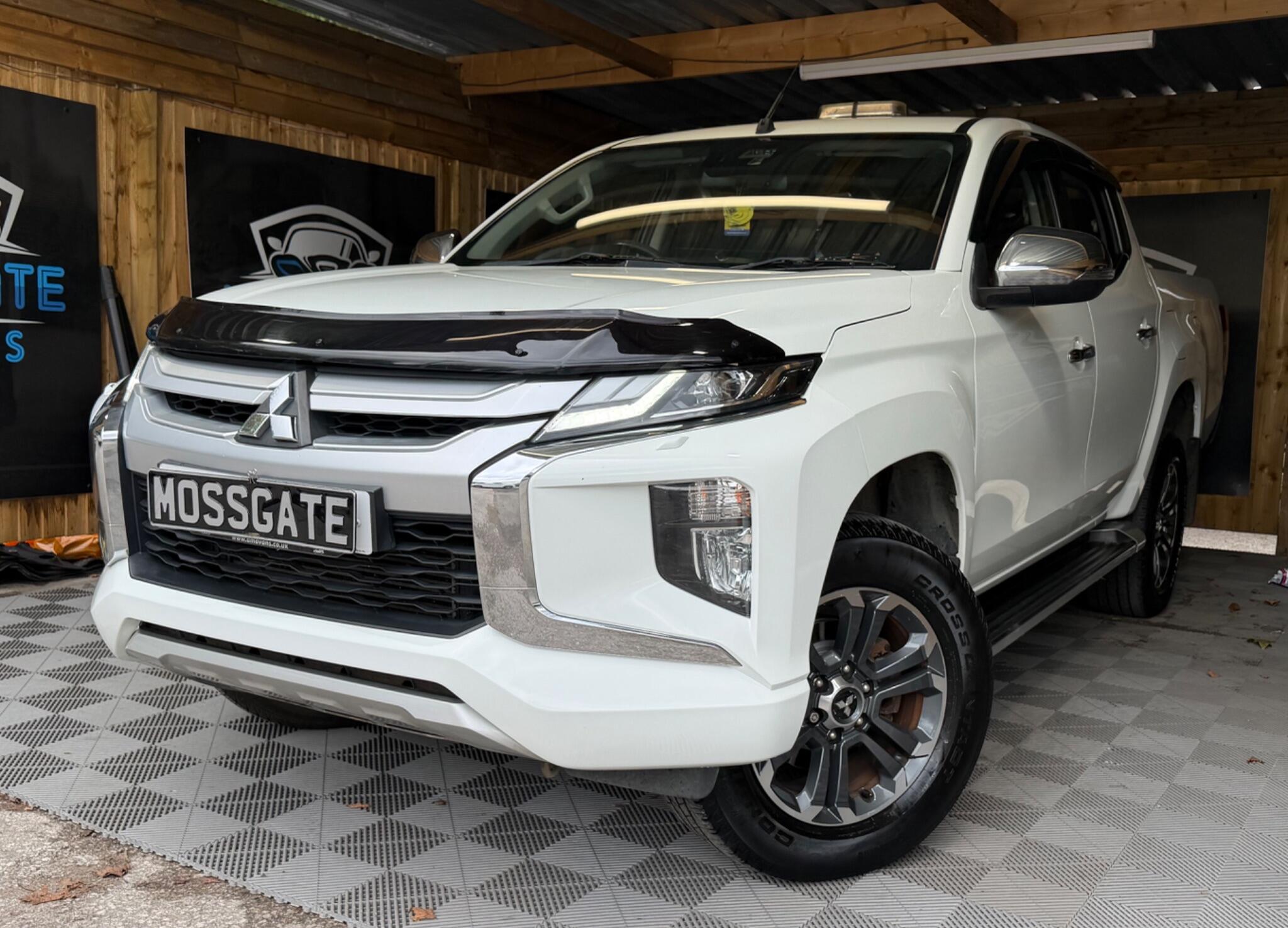 Mitsubishi L200 view 6