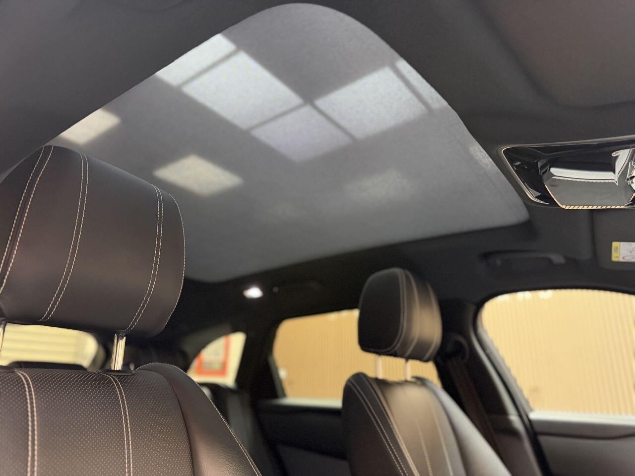 Land Rover Range Rover Velar view 27