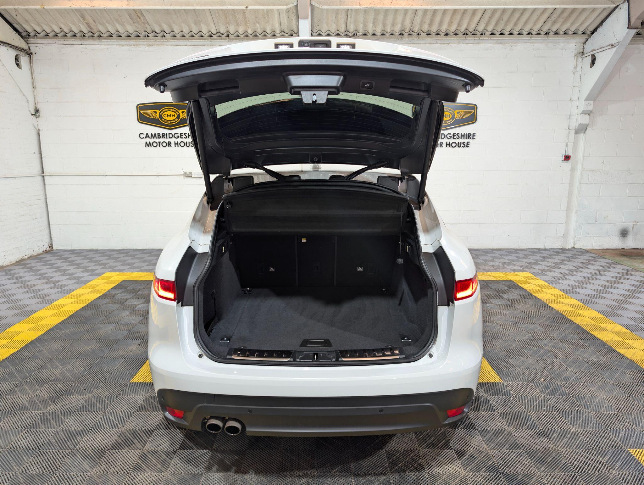 Jaguar F-Pace view 62